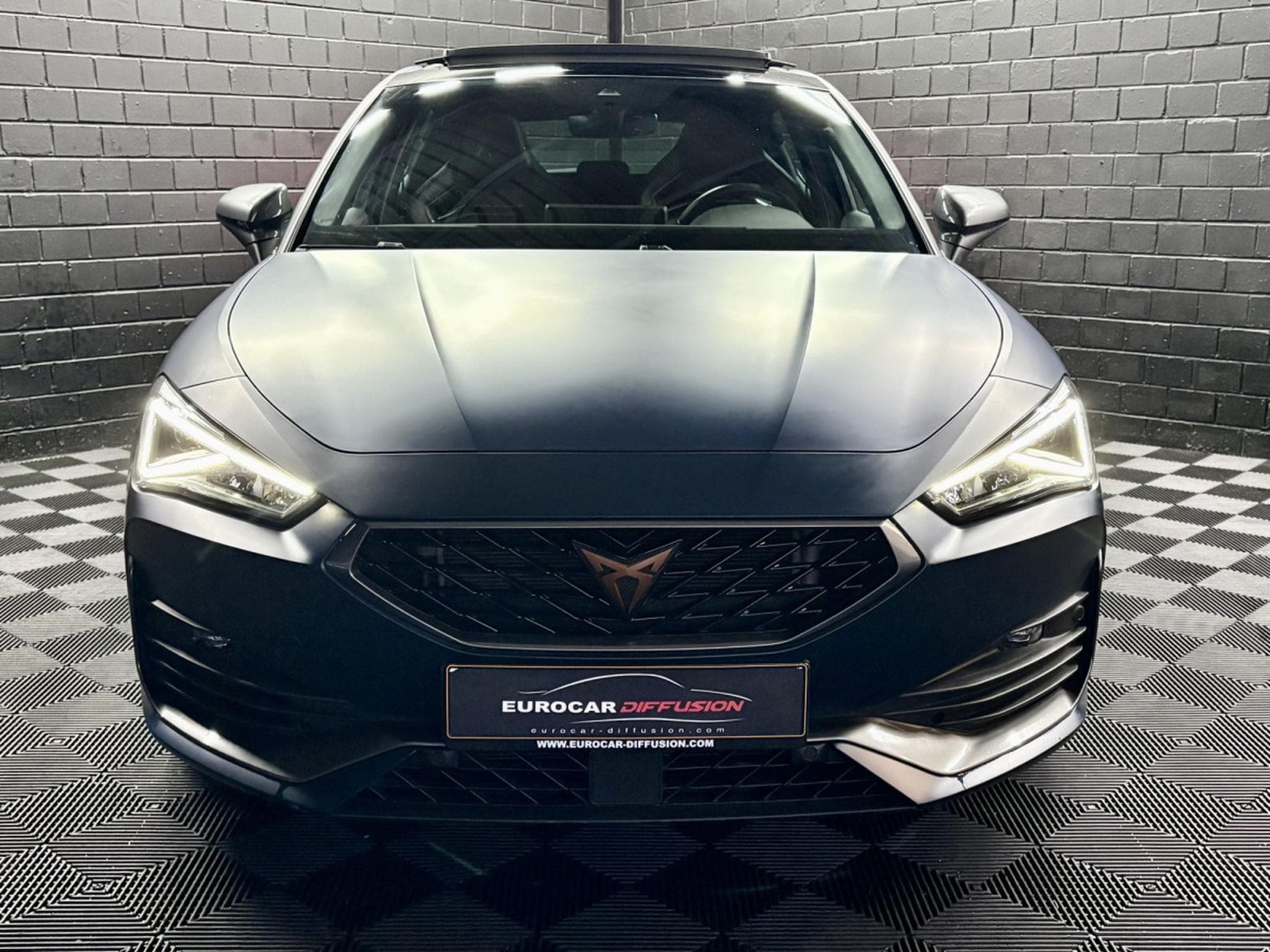 Cupra Leon VZ CUP 2.0 TSI 300CV ** Sièges Carbone **PANO** VSS ** Beats (2023) - Photo 2