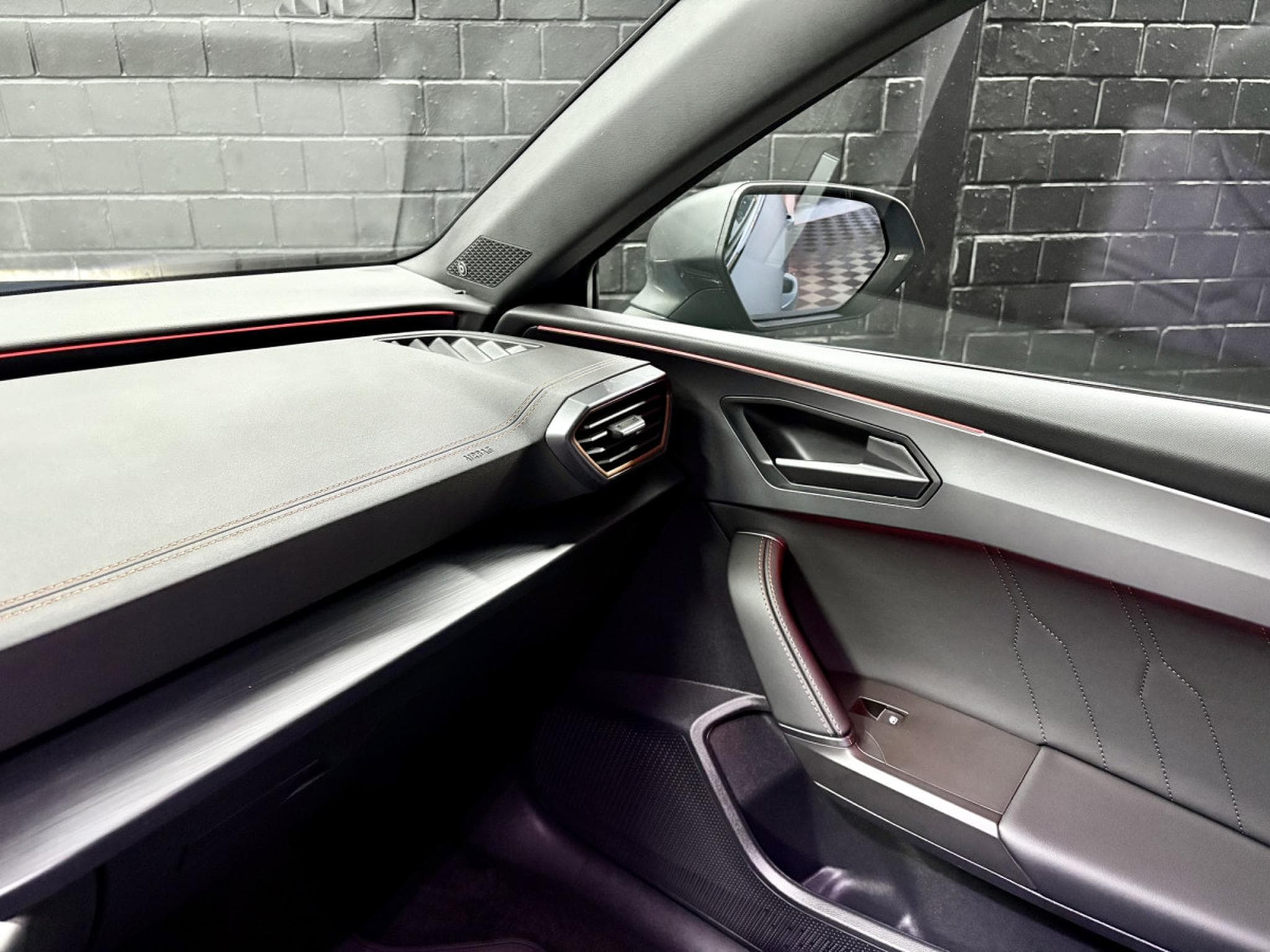 Cupra Leon VZ CUP 2.0 TSI 300CV ** Sièges Carbone **PANO** VSS ** Beats (2023) - Photo 21