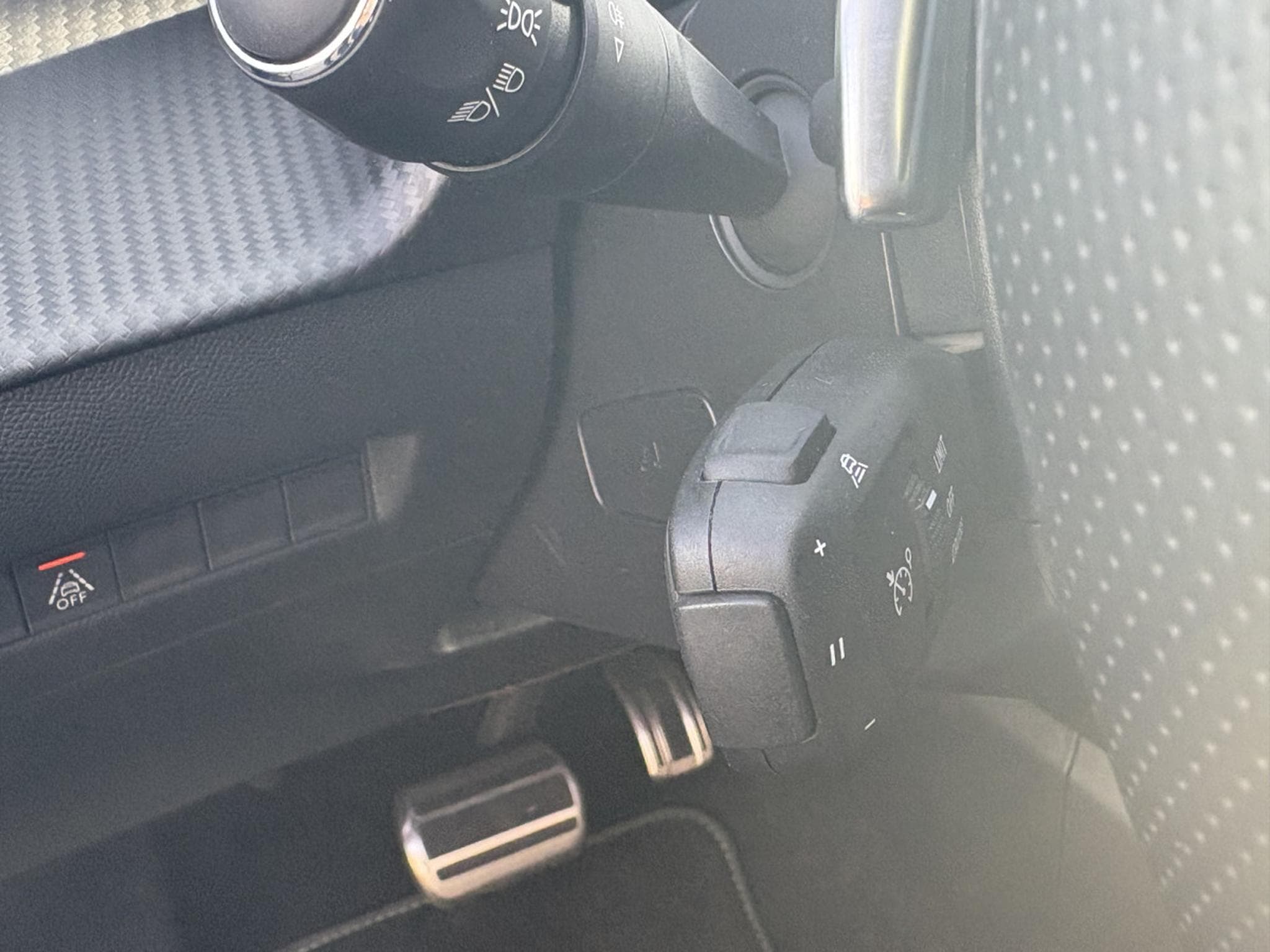 Peugeot 2008 1.5 HDI 130 GT EAT8 * GARANTIE 36 MOIS * (2023) - Photo 10