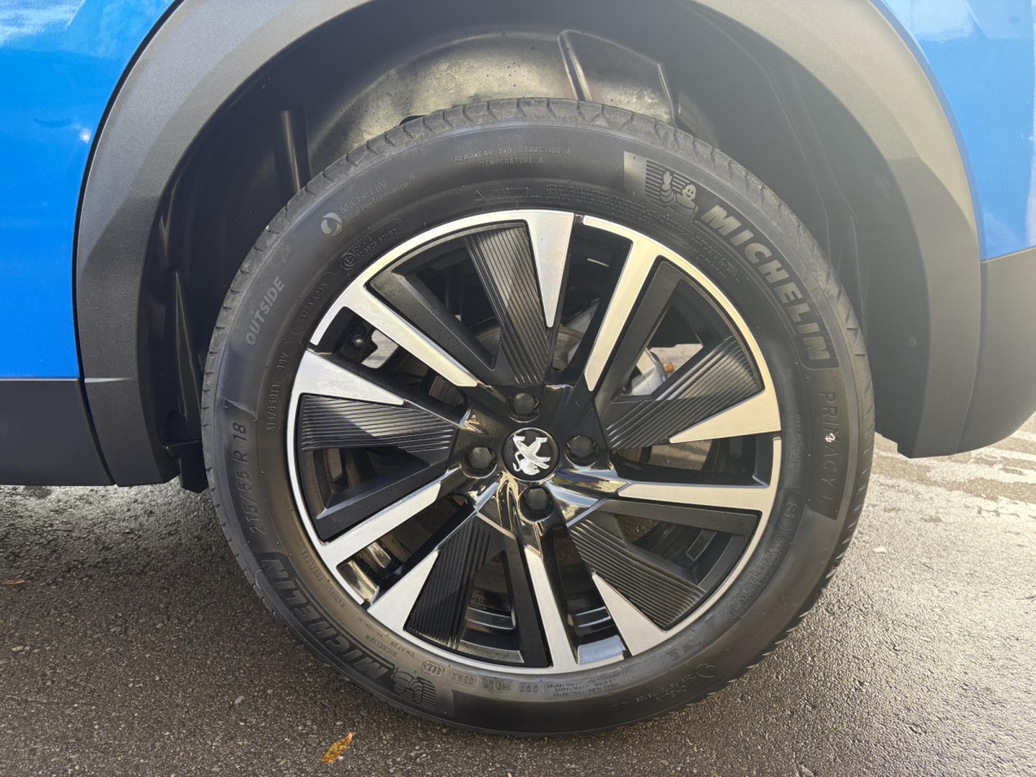 Peugeot 2008 1.5 HDI 130 GT EAT8 * GARANTIE 36 MOIS * (2023) - Photo 13