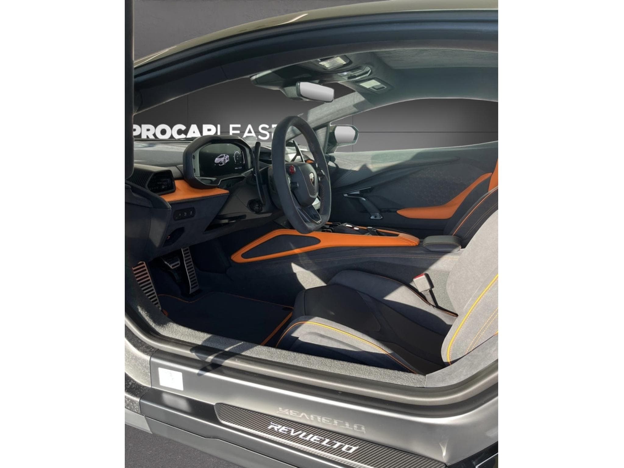 Lamborghini Revuelto 6.5 V12 1014PS/ FULL CARBON INT-EXT (2026) - Photo 5