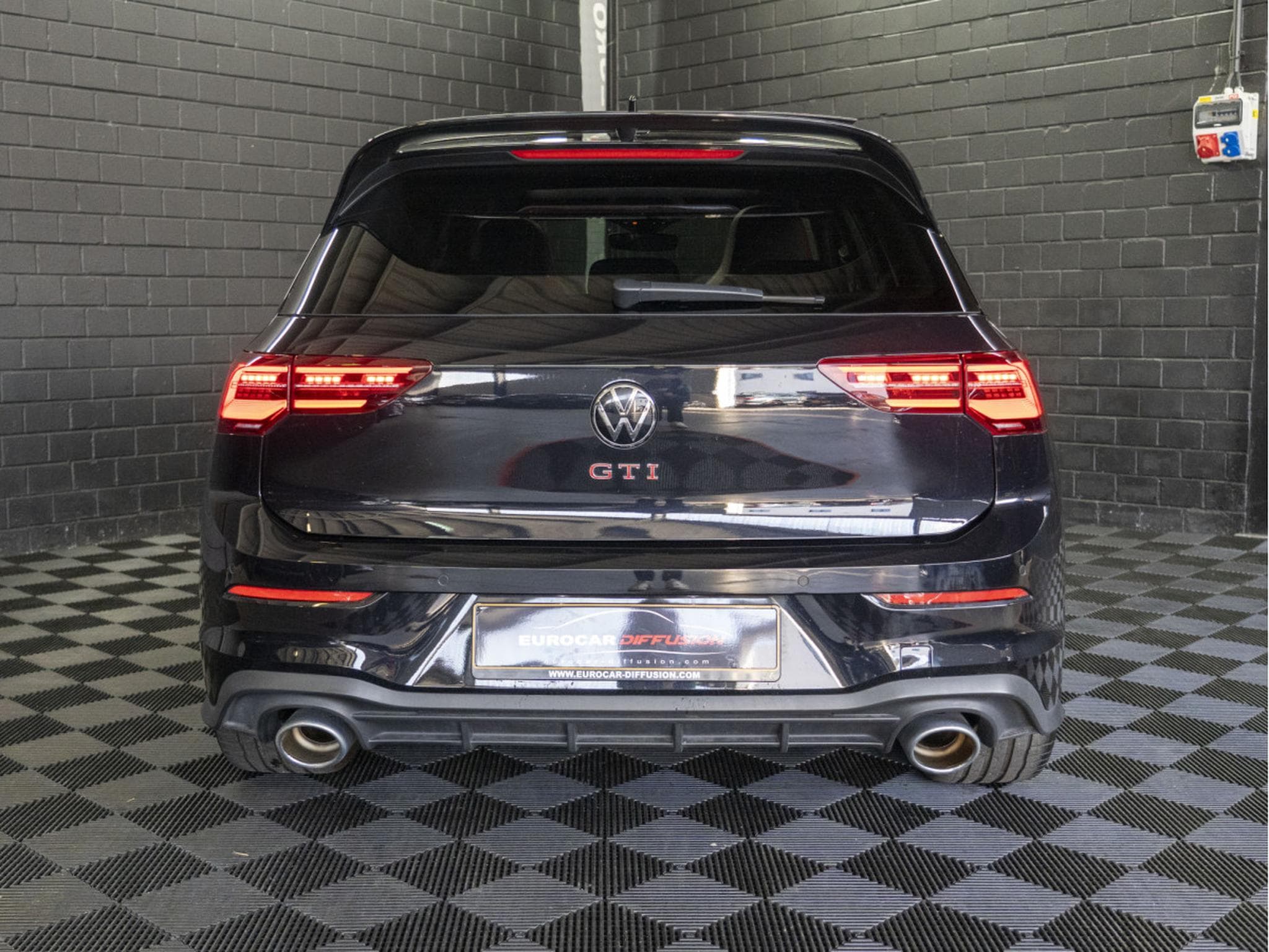 VW Golf GTI Clubsport 2.0 TSI 300 CV DSG7 *Matrix* *Toit Ouvrant* *H (2023) - Photo 5