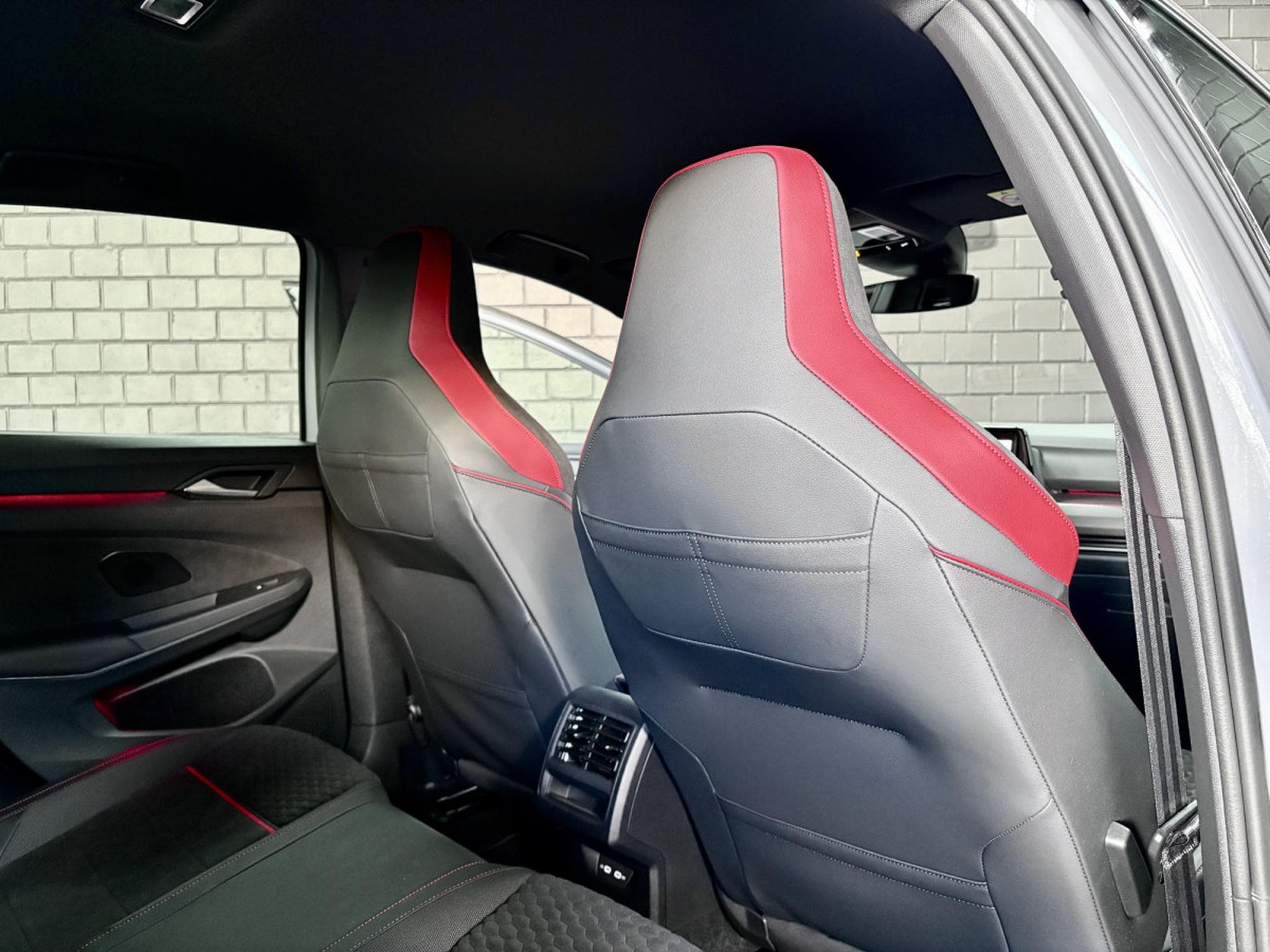 VW Golf GTI GTI Clubsport 2.0 TSI 300 CV DSG7 *Matrix* *Harman Kardo (2023) - Photo 21