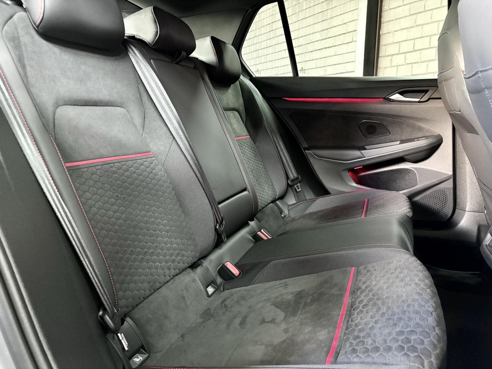 VW Golf GTI GTI Clubsport 2.0 TSI 300 CV DSG7 *Matrix* *Harman Kardo (2023) - Photo 22