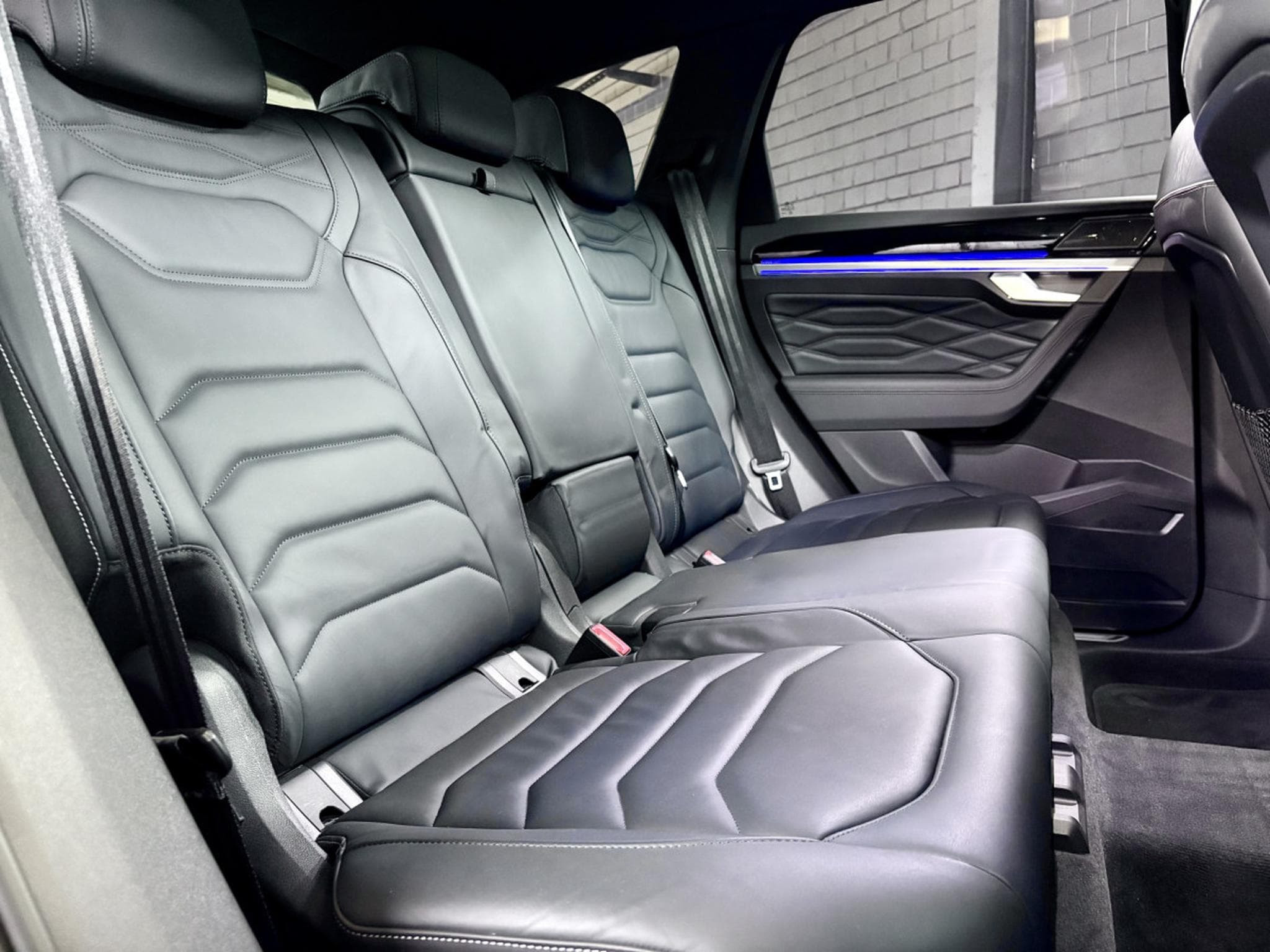 VW Touareg 3.0 TSi V6 PHEV 4MOTION Elegance 381 CV (2022) - Photo 12