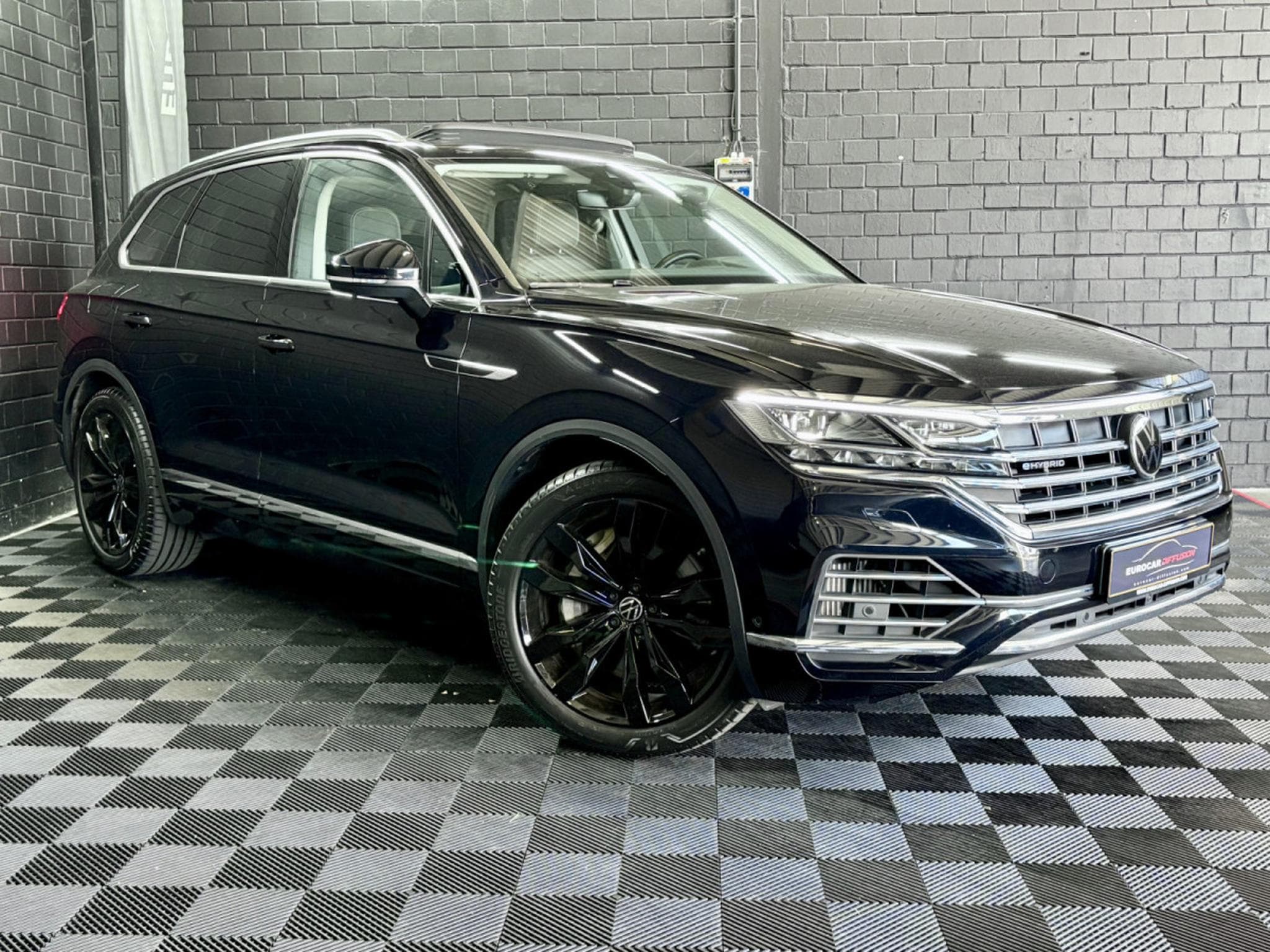 VW Touareg 3.0 TSi V6 PHEV 4MOTION Elegance 381 CV (2022) - Photo 3