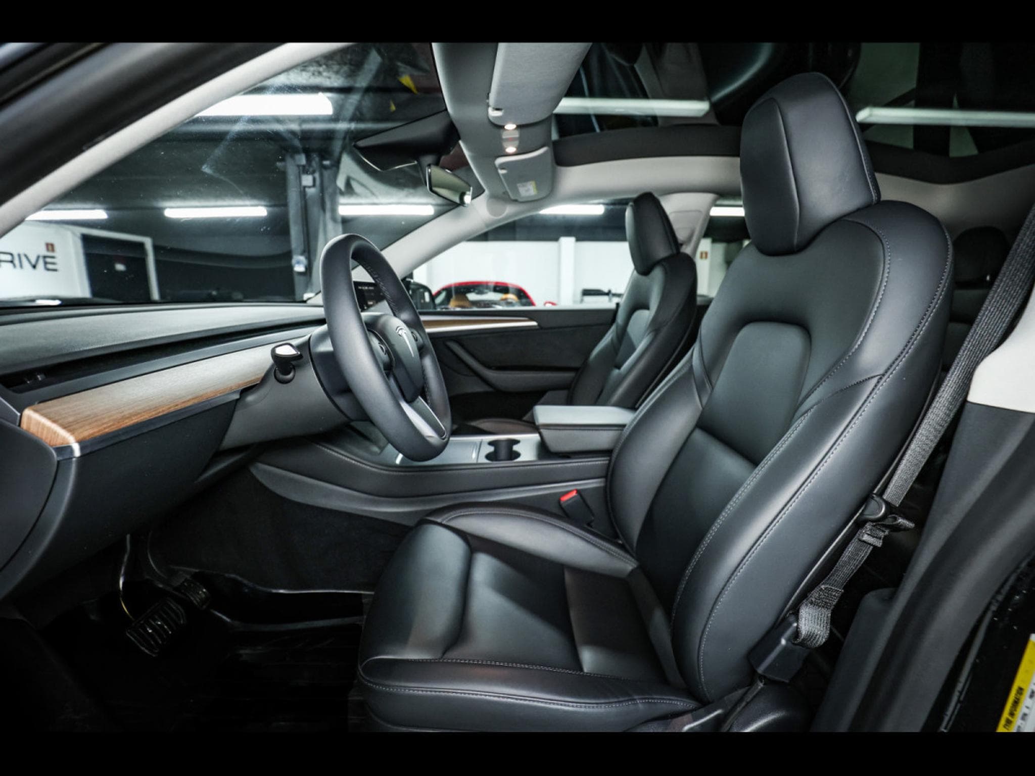 Tesla Model Y Y LONG RANGE DUAL MOTOR AWD (2023) - Photo 10