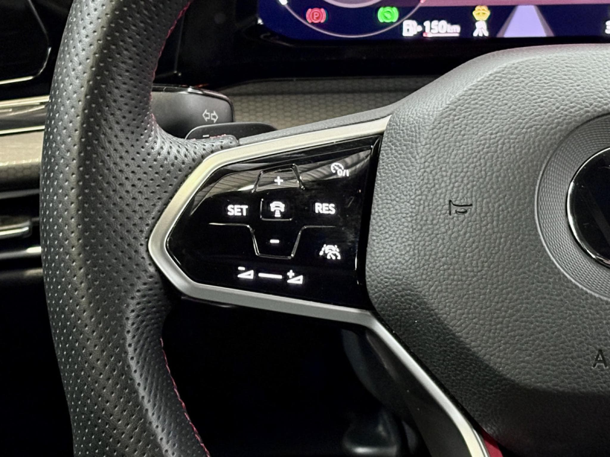 VW Golf GTI Clubsport 2.0 TSI 300CV DSG7 *DCC* *Harman* MATRIX* (2022) - Photo 10