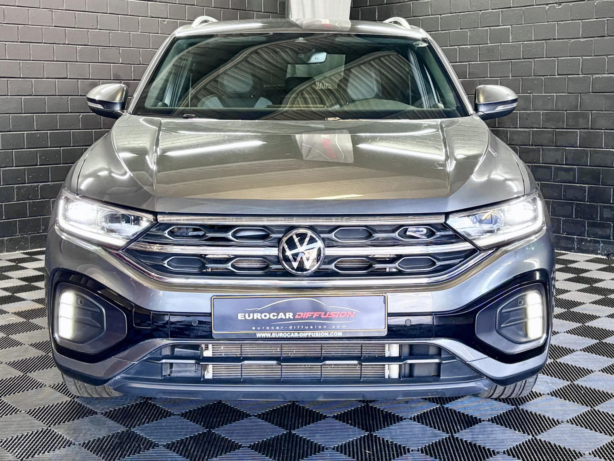 VW T-Roc R-line 150 CV DSG 7 TSI ** Caméra ** ACC ** (2022) - Photo 2