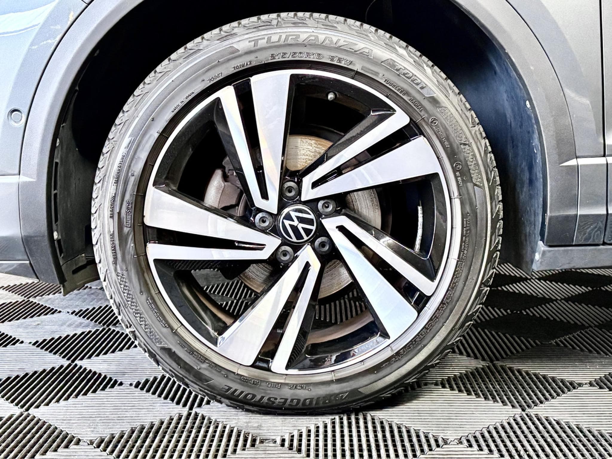 VW T-Roc R-line 150 CV DSG 7 TSI ** Caméra ** ACC ** (2022) - Photo 22