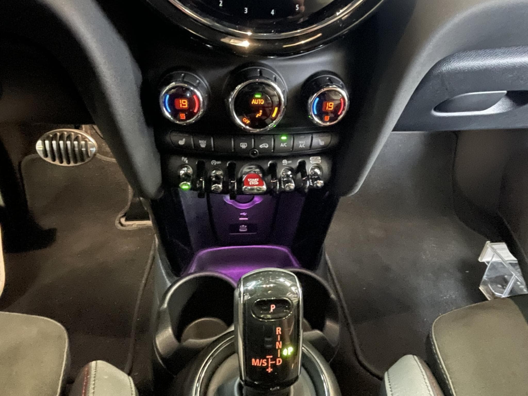 Mini Cooper S JCW 178 CV ** Toit ouvrant ** Harman ** Caméra (2024) - Photo 14