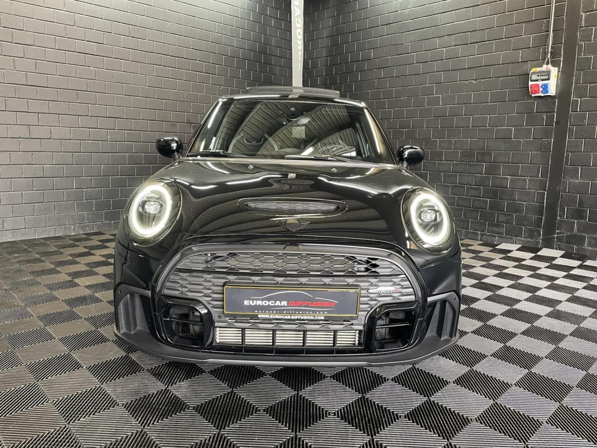 Mini Cooper S JCW 178 CV ** Toit ouvrant ** Harman ** Caméra (2024) - Photo 2