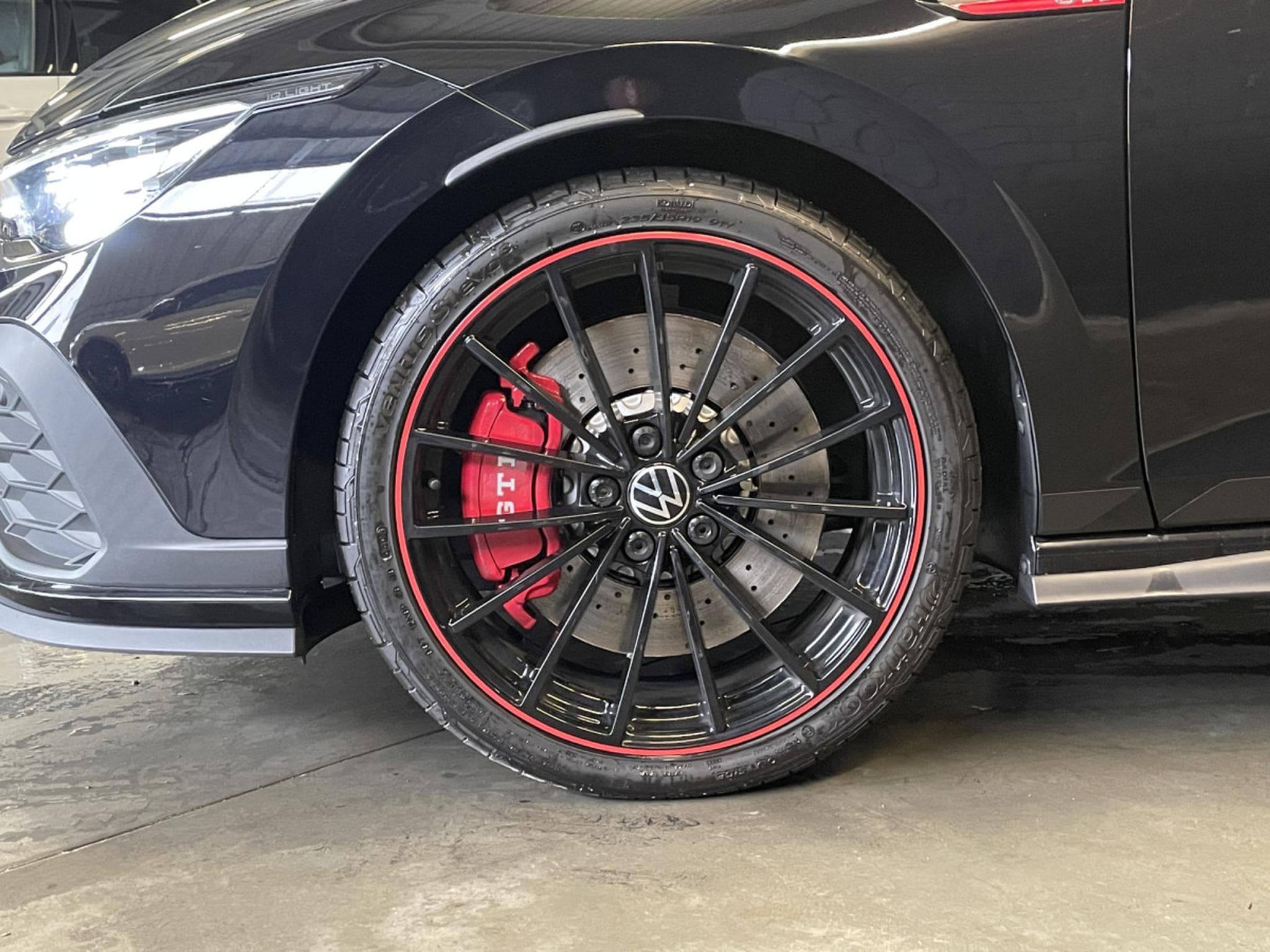 VW Golf GTI Clubsport 2.0 TSI 300 CV DSG7 *PACK PERF* *Akrapovic* *T (2022) - Foto 10