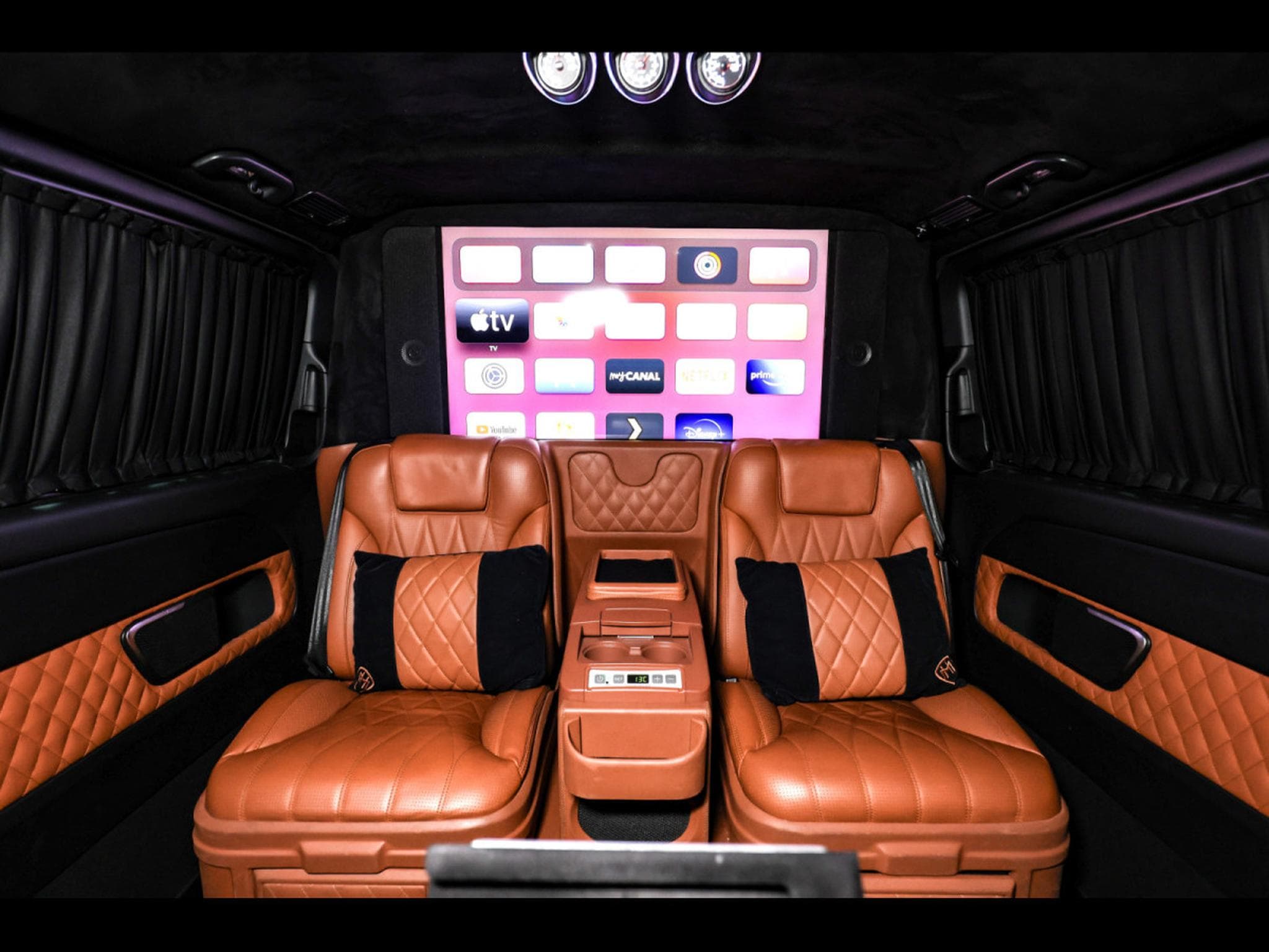 Mercedes V 300 d 4MATIC EXTRALANG AMG-LINE – MH VIP DESIGN (2021) - Photo 18