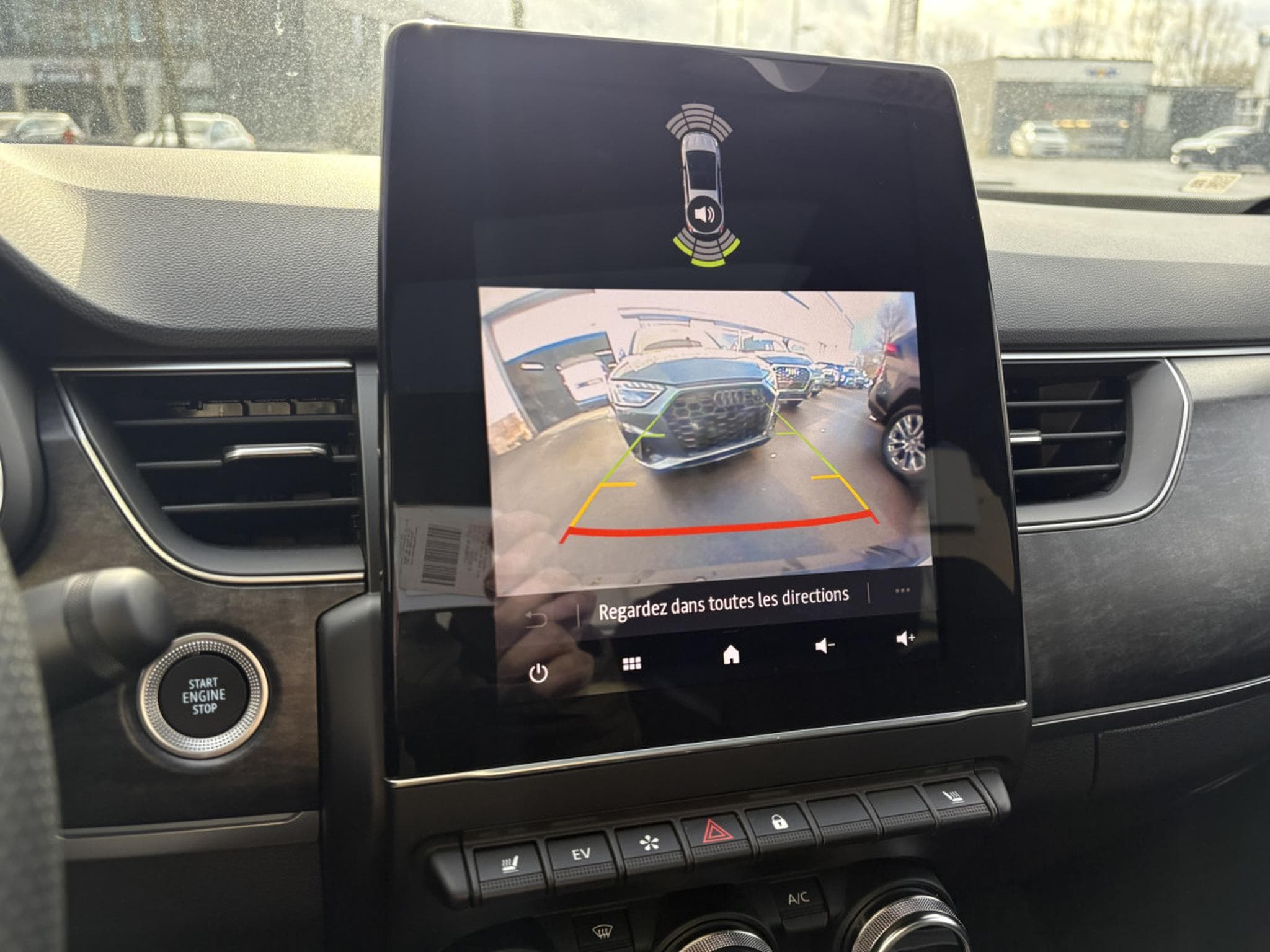 Renault Arkana 1.6 E-TECH FULL HYBRID 145 ESPRIT ALPINE (2024) - Photo 13