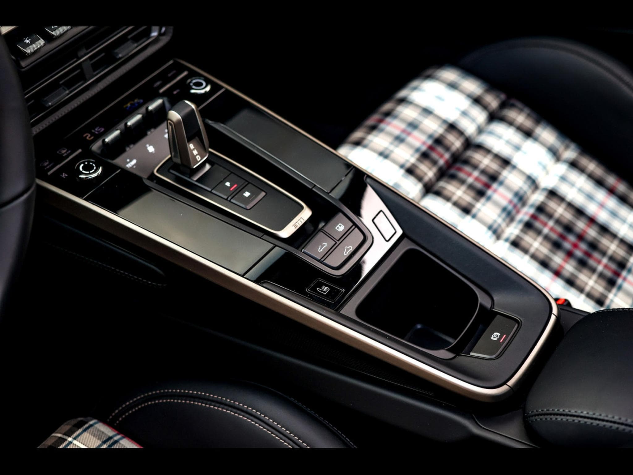 Porsche 911 (992.1) TURBO 50 JAHRE (S) COUPE PDK - PACK HERITAGE DESIGN (2025) - Foto 18