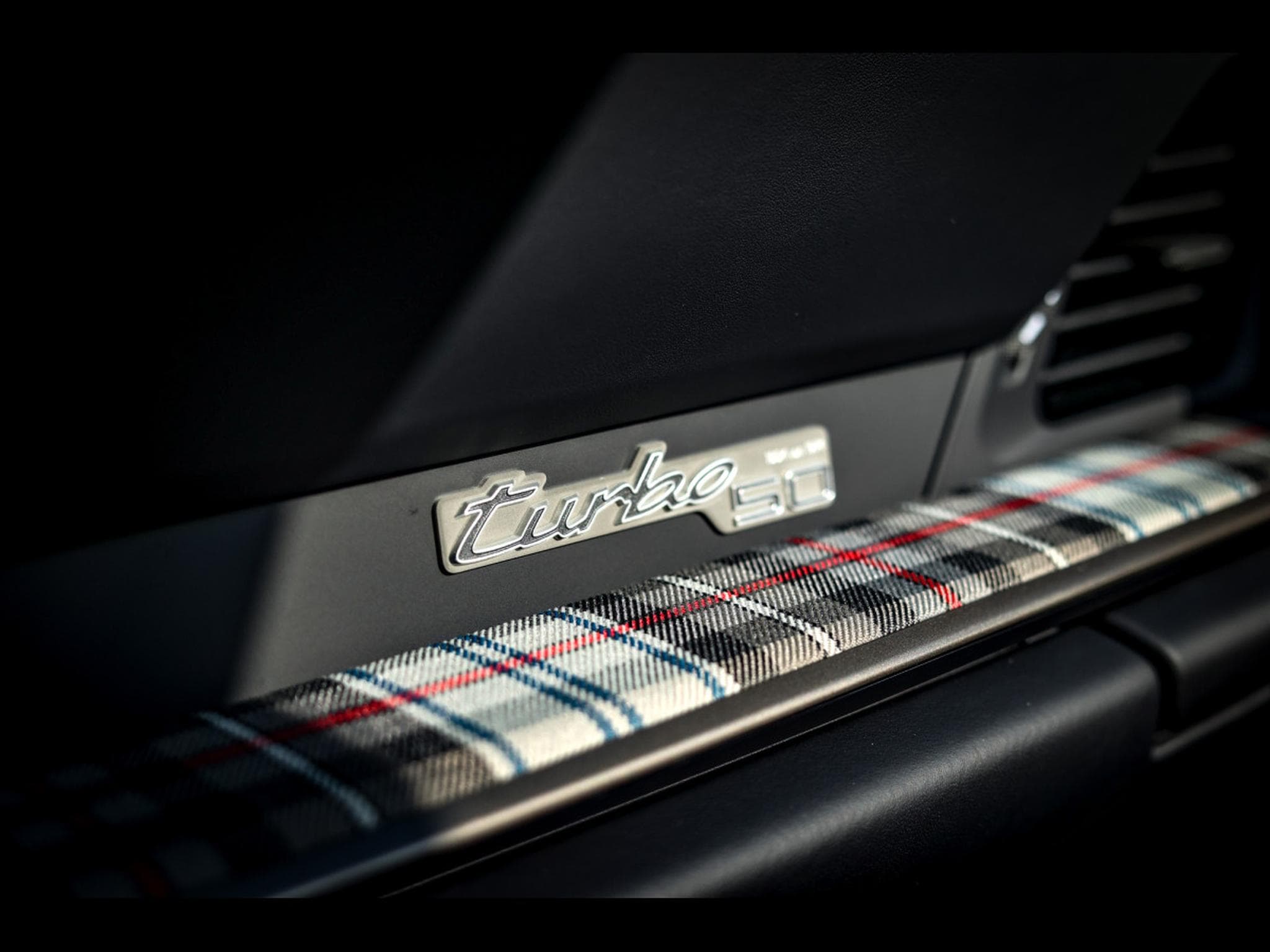 Porsche 911 (992.1) TURBO 50 JAHRE (S) COUPE PDK - PACK HERITAGE DESIGN (2025) - Foto 24