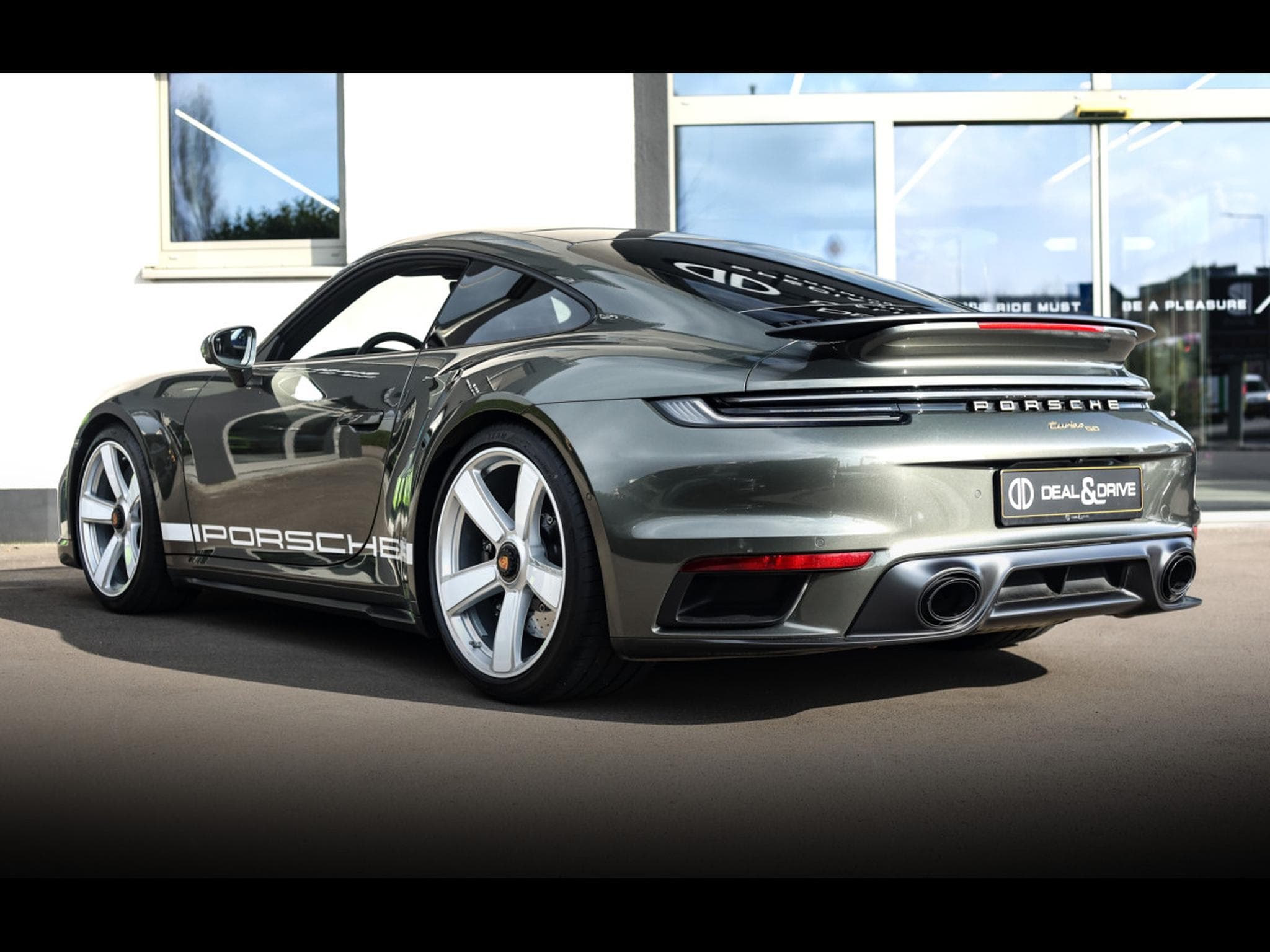 Porsche 911 (992.1) TURBO 50 JAHRE (S) COUPE PDK - PACK HERITAGE DESIGN (2025) - Foto 3