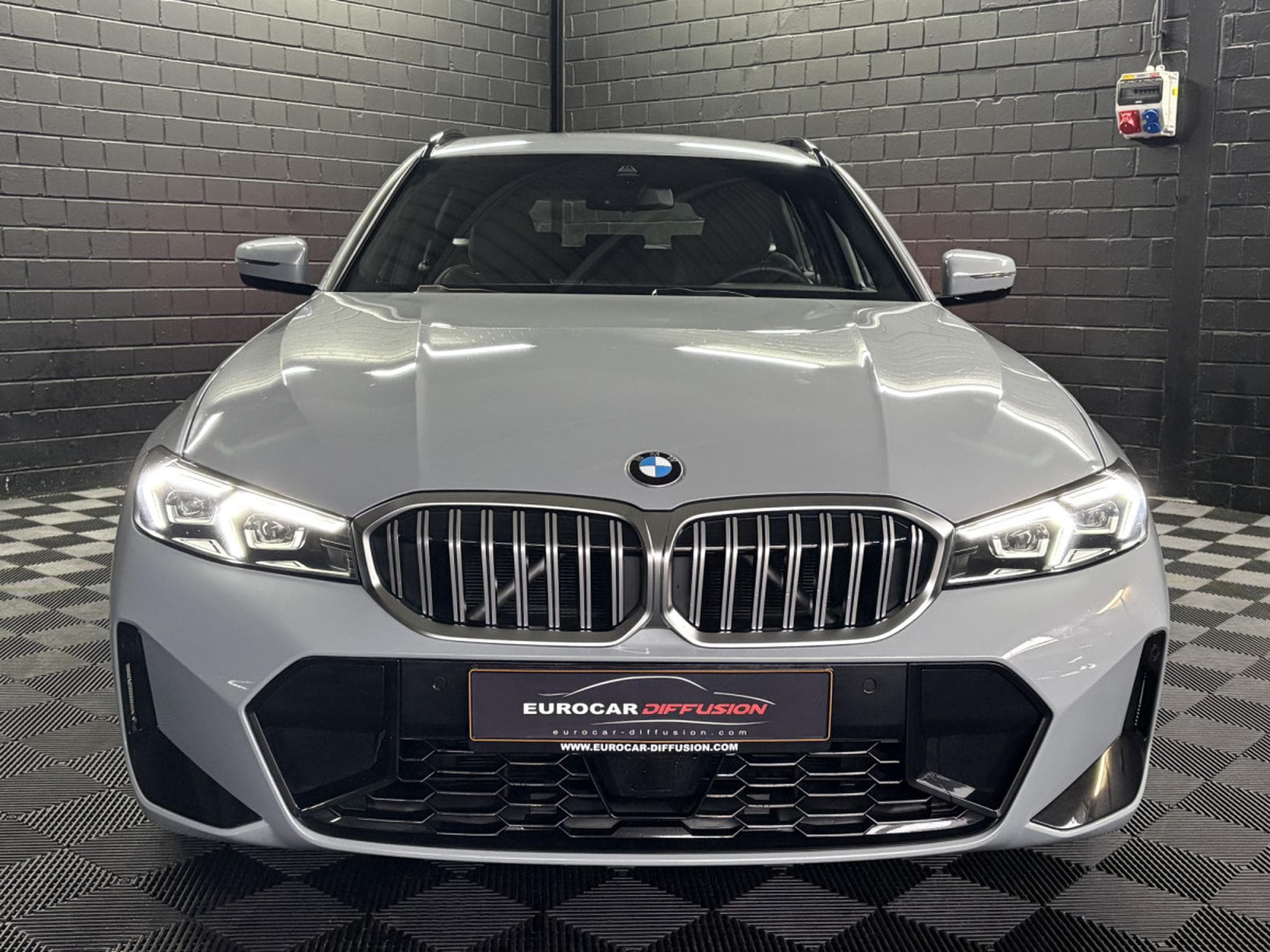 BMW 330 330i M-Sport Touring xDrive 245CV * Hayon * ACC * Sièges cha (2025) - Foto 2