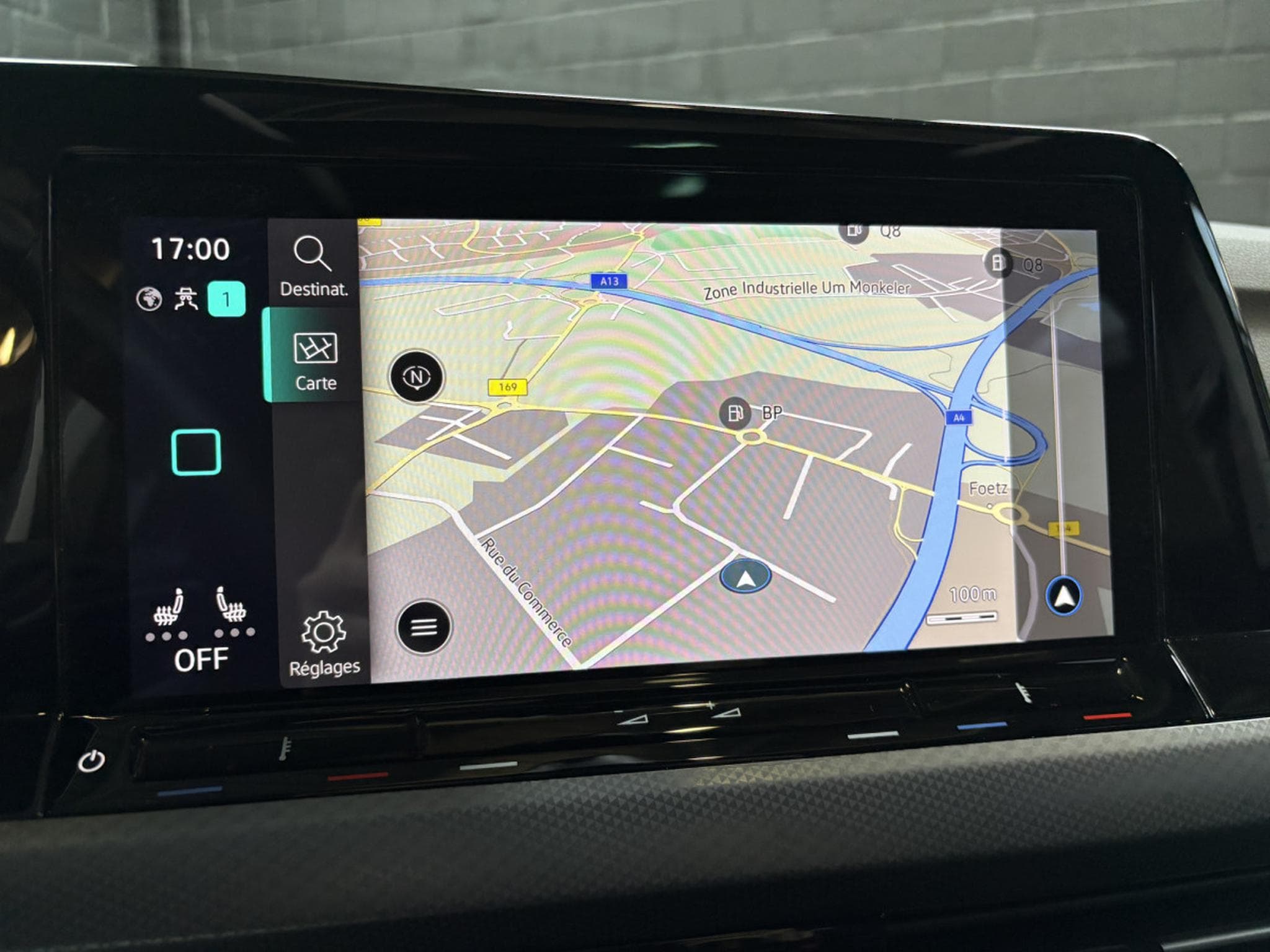 VW Golf Life ACTIVE 2.0 TDI DSG7 150 CV ** Attelage ** Caméra ** (2022) - Foto 18