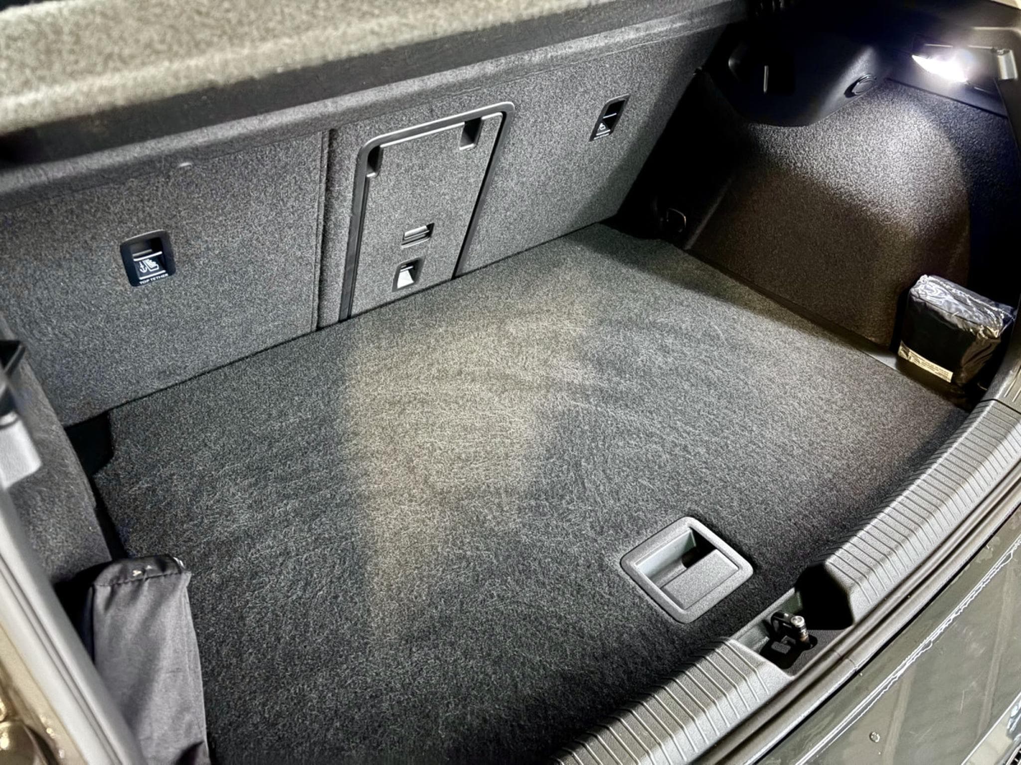 VW Golf Life ACTIVE 2.0 TDI DSG7 150 CV ** Attelage ** Caméra ** (2022) - Foto 21