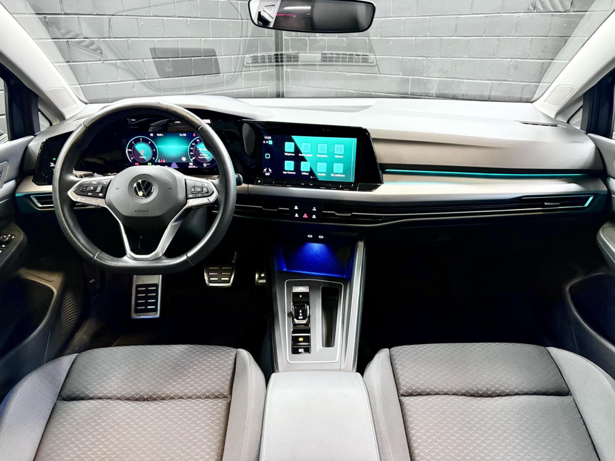 VW Golf Life ACTIVE 2.0 TDI DSG7 150 CV ** Attelage ** Caméra ** (2022) - Foto 9