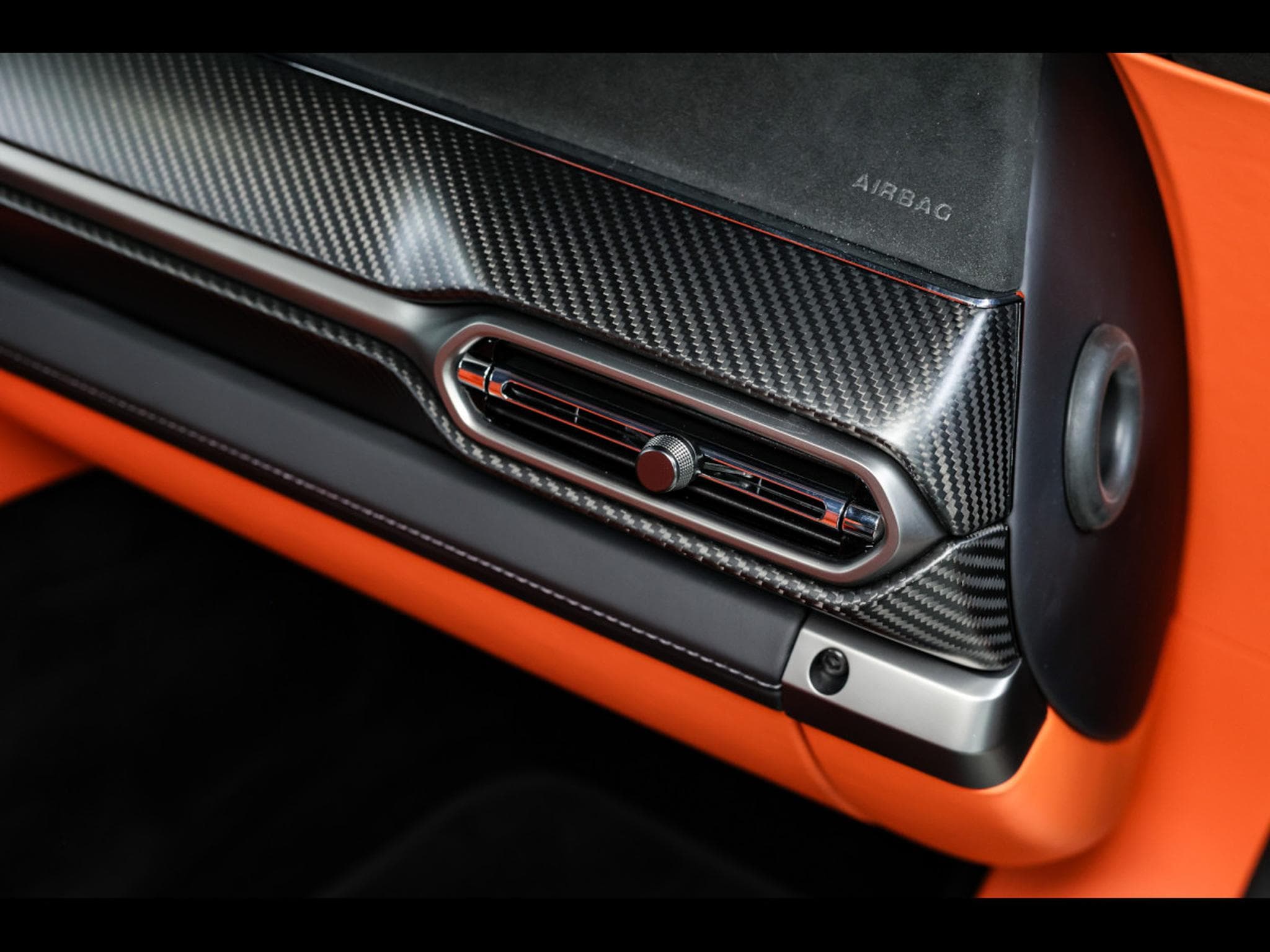 Aston-Martin Vanquish III VOLANTE V12 BI-TURBO 5.2°XPEL STEALTH (2025) - Foto 23