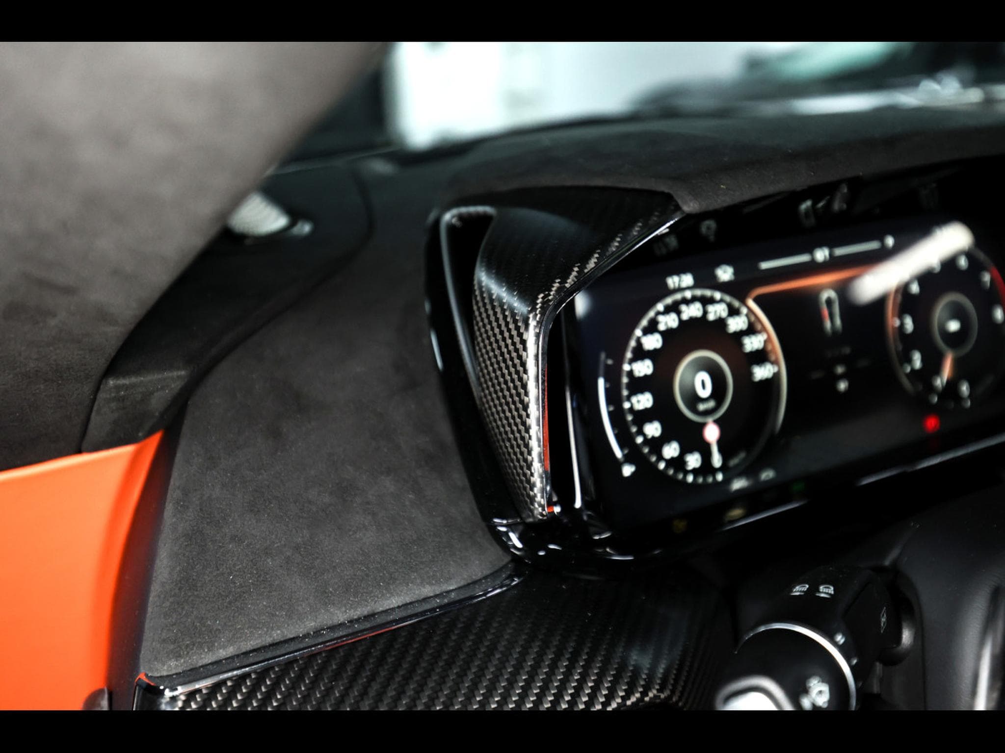 Aston-Martin Vanquish III VOLANTE V12 BI-TURBO 5.2°XPEL STEALTH (2025) - Foto 25