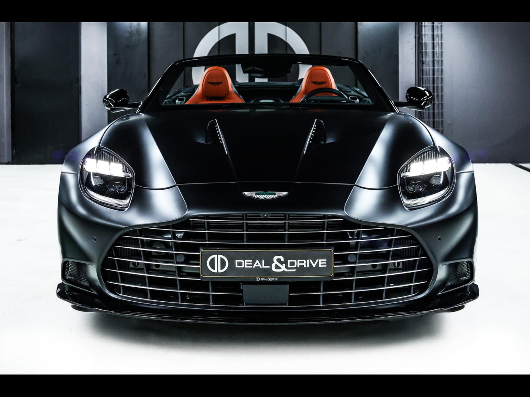Aston-Martin Vanquish III VOLANTE V12 BI-TURBO 5.2°XPEL STEALTH (2025) - Foto 5