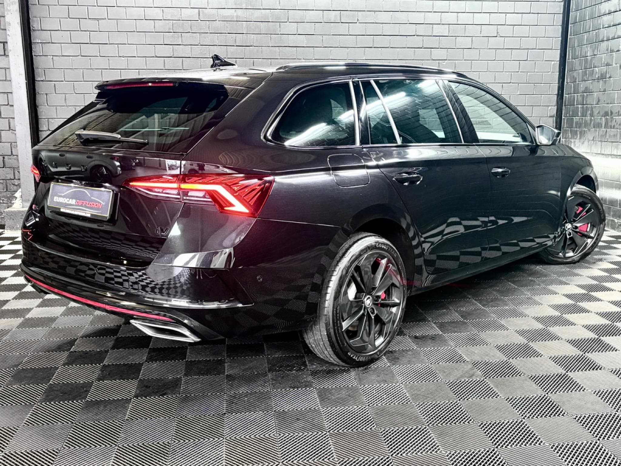 Skoda Octavia RS iV Combi PHEV 245 CV *MATRIX* *Sièges Chauff* (2022) - Foto 6