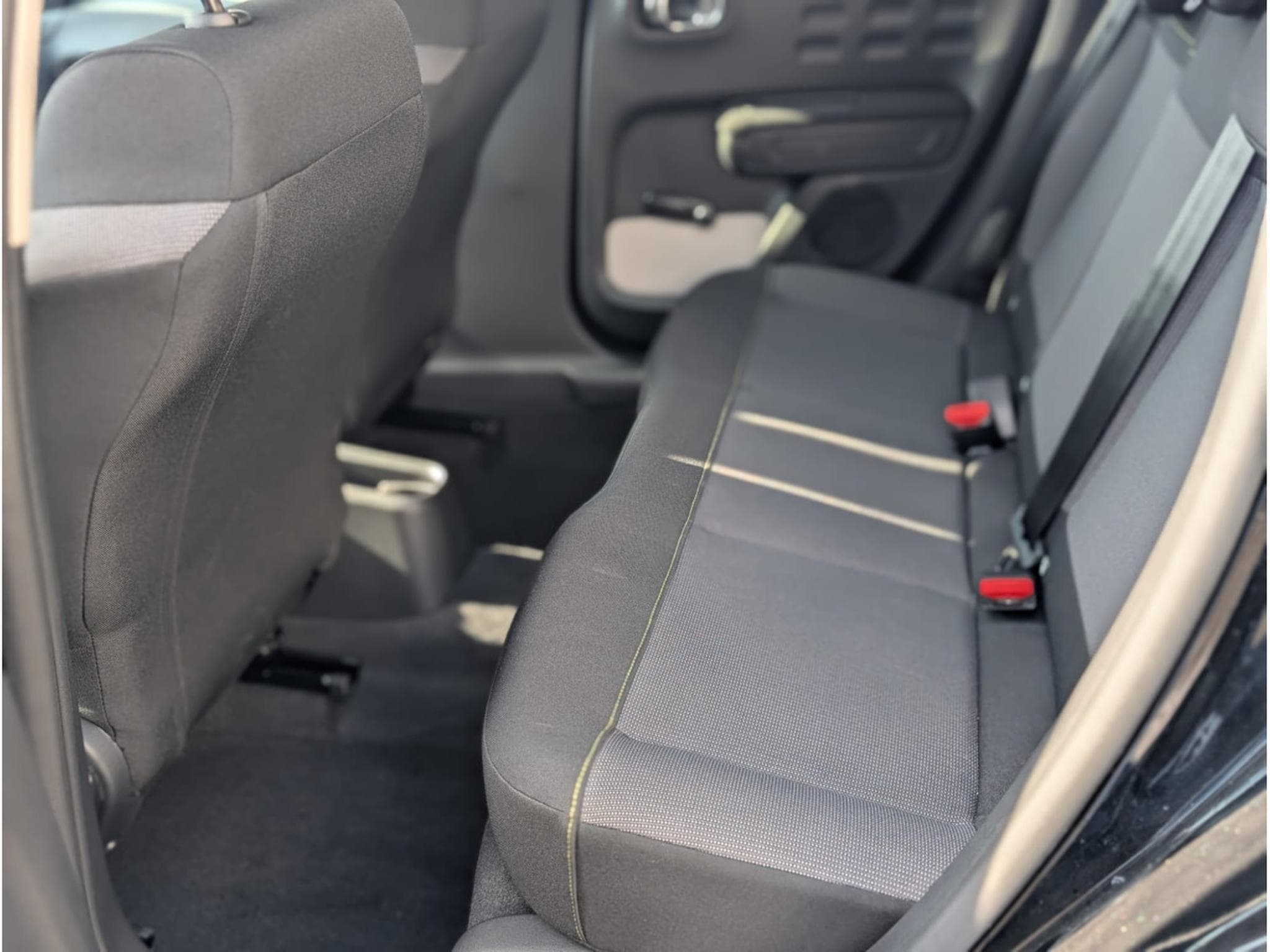 Citroën C3 1.2T 110CV SHINE * GARANTIE 36 MOIS * (2023) - Photo 17