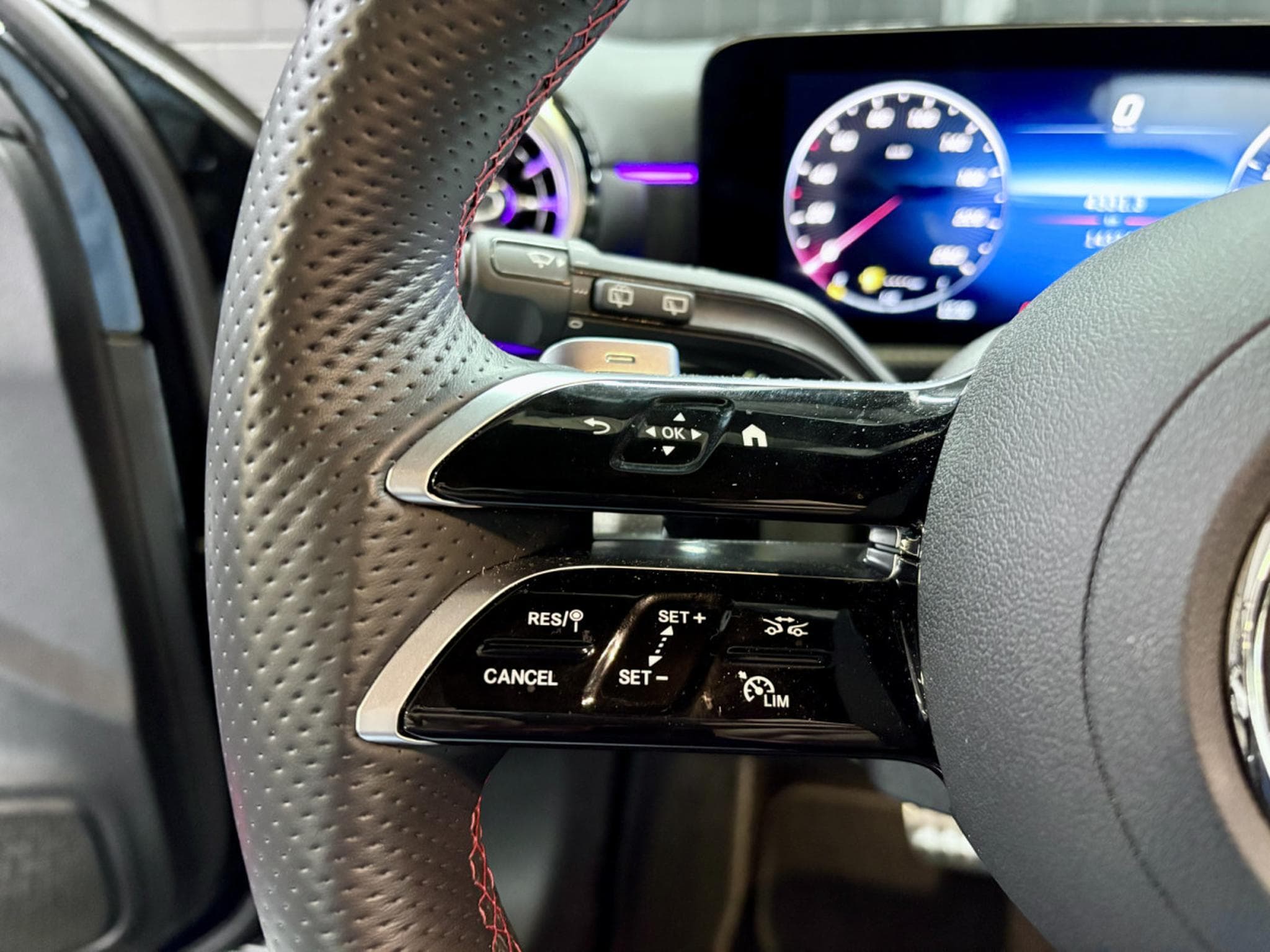 Mercedes A 200 AMG EDITION 163 CV * ATTELAGE * CAMÉRA * (2024) - Foto 13