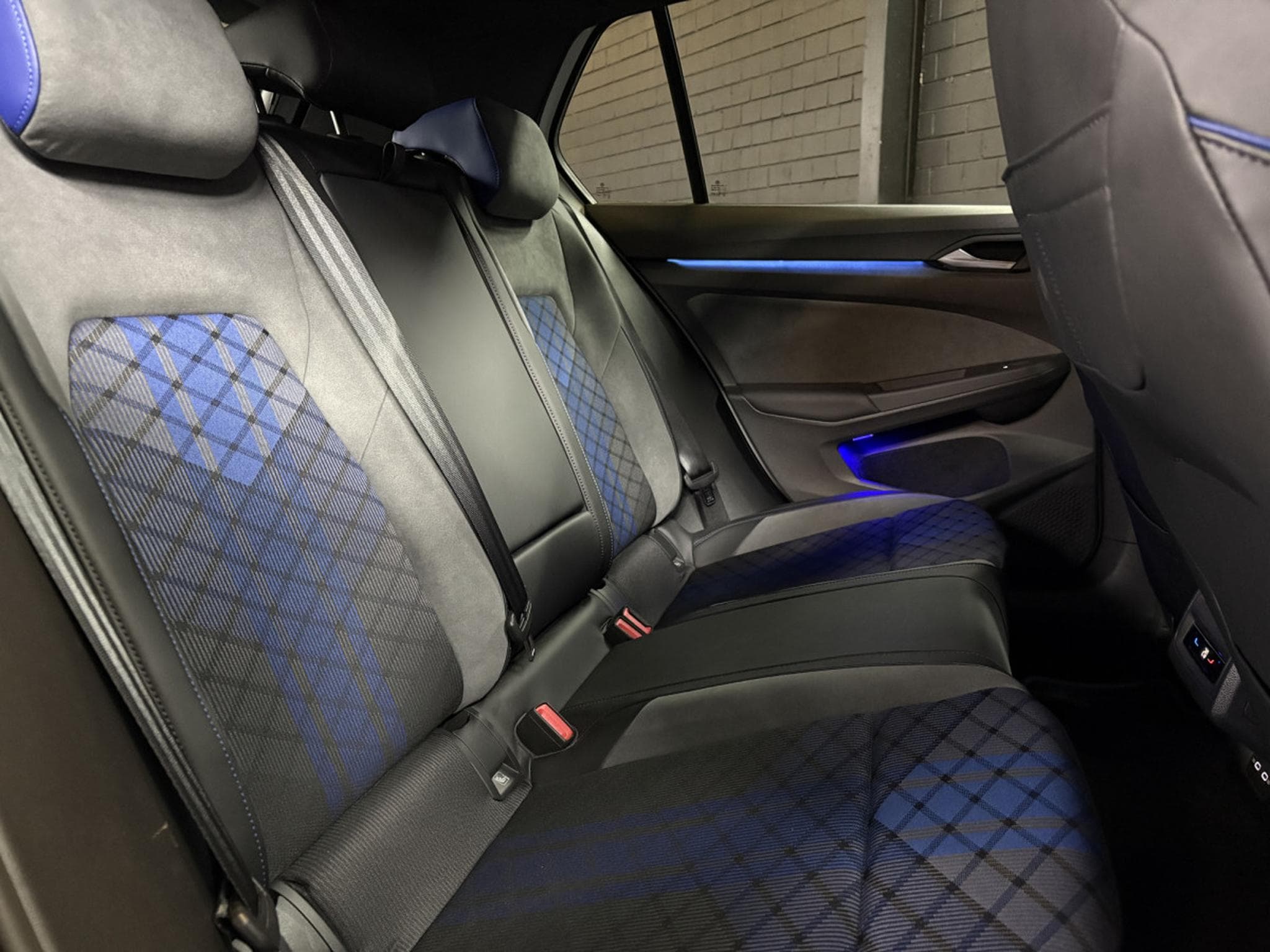 VW Golf R 4Motion 2.0 TSI 320 CV DSG7  *Toit Ouvrant* *Caméra* *ACC* (2023) - Foto 20