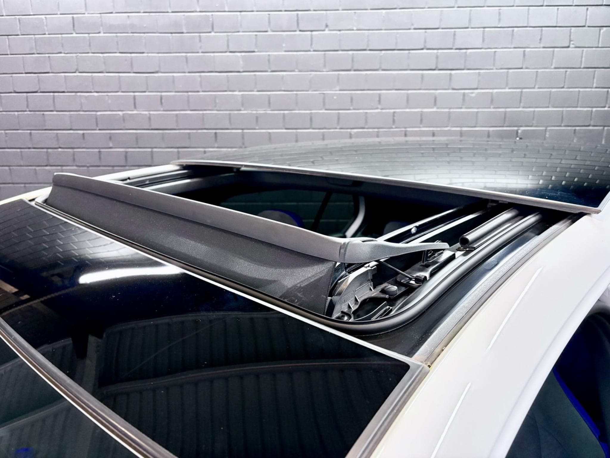 VW Golf R 4Motion 2.0 TSI 320 CV DSG7  *Toit Ouvrant* *Caméra* *ACC* (2023) - Foto 22