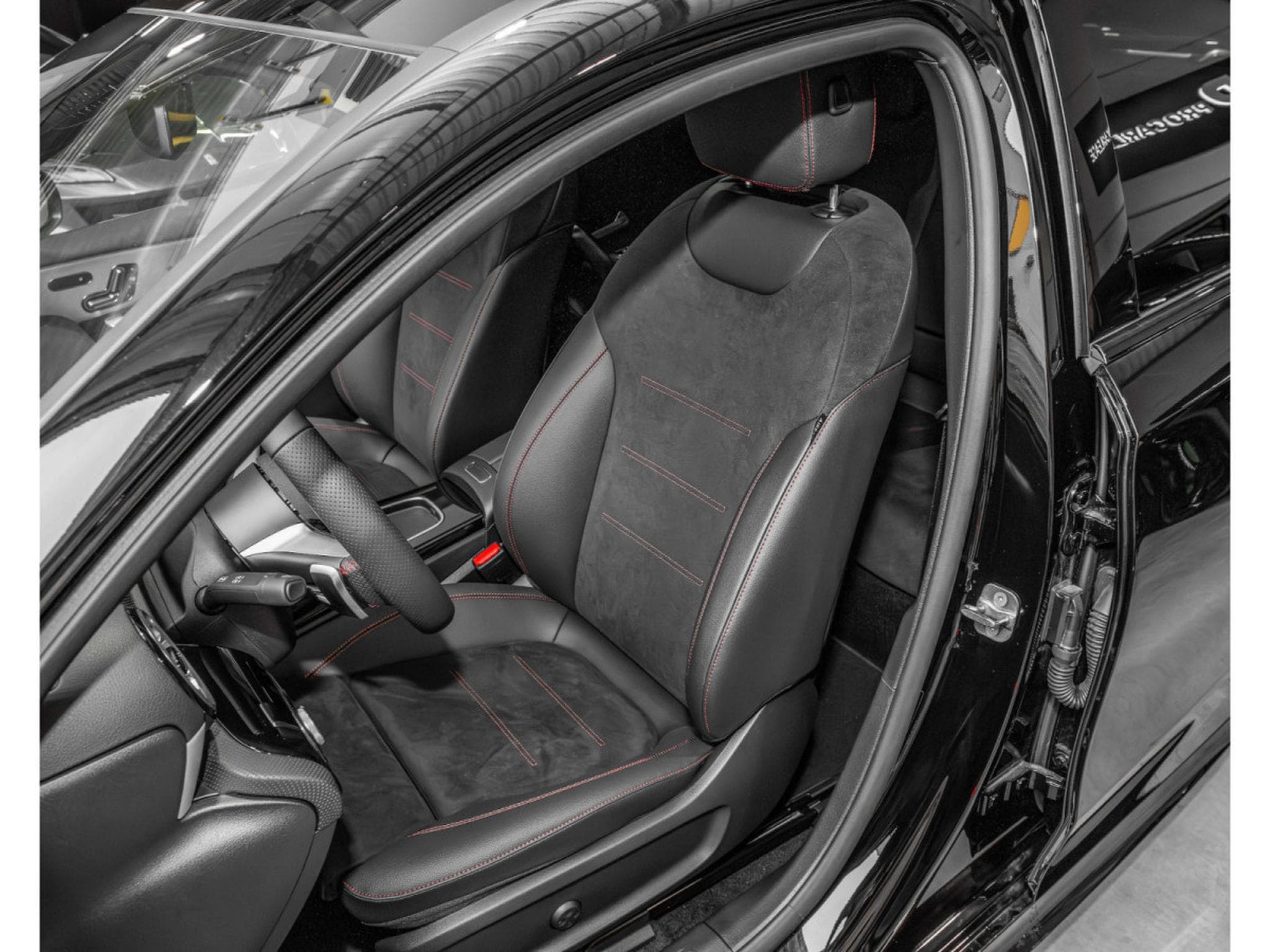 Mercedes A 200 A 200 1.4T 7G-DCT FULL/AMG/PANO/360°/VOLL (2024) - Photo 10