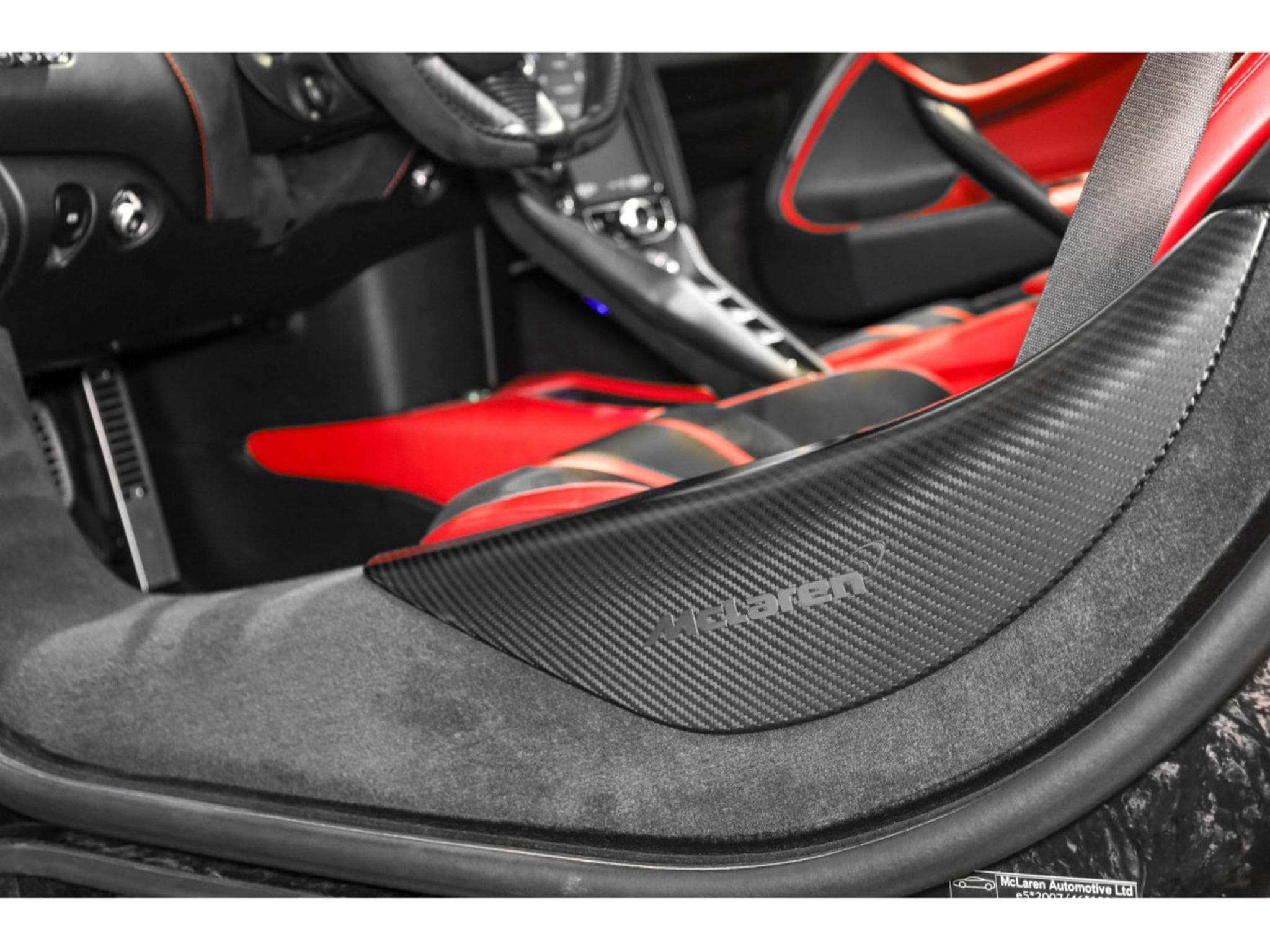 McLaren 720S PERFORMANCE COUPÉ (2017) - Photo 13