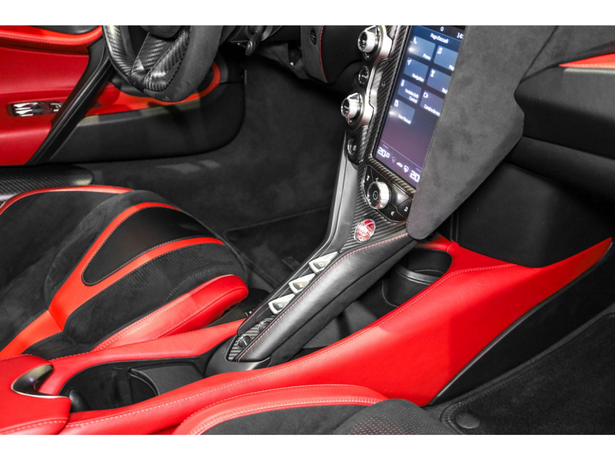 McLaren 720S PERFORMANCE COUPÉ (2017) - Photo 18