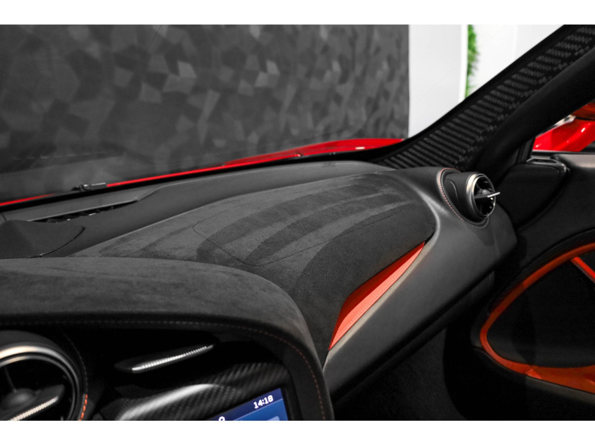 McLaren 720S PERFORMANCE COUPÉ (2017) - Photo 27