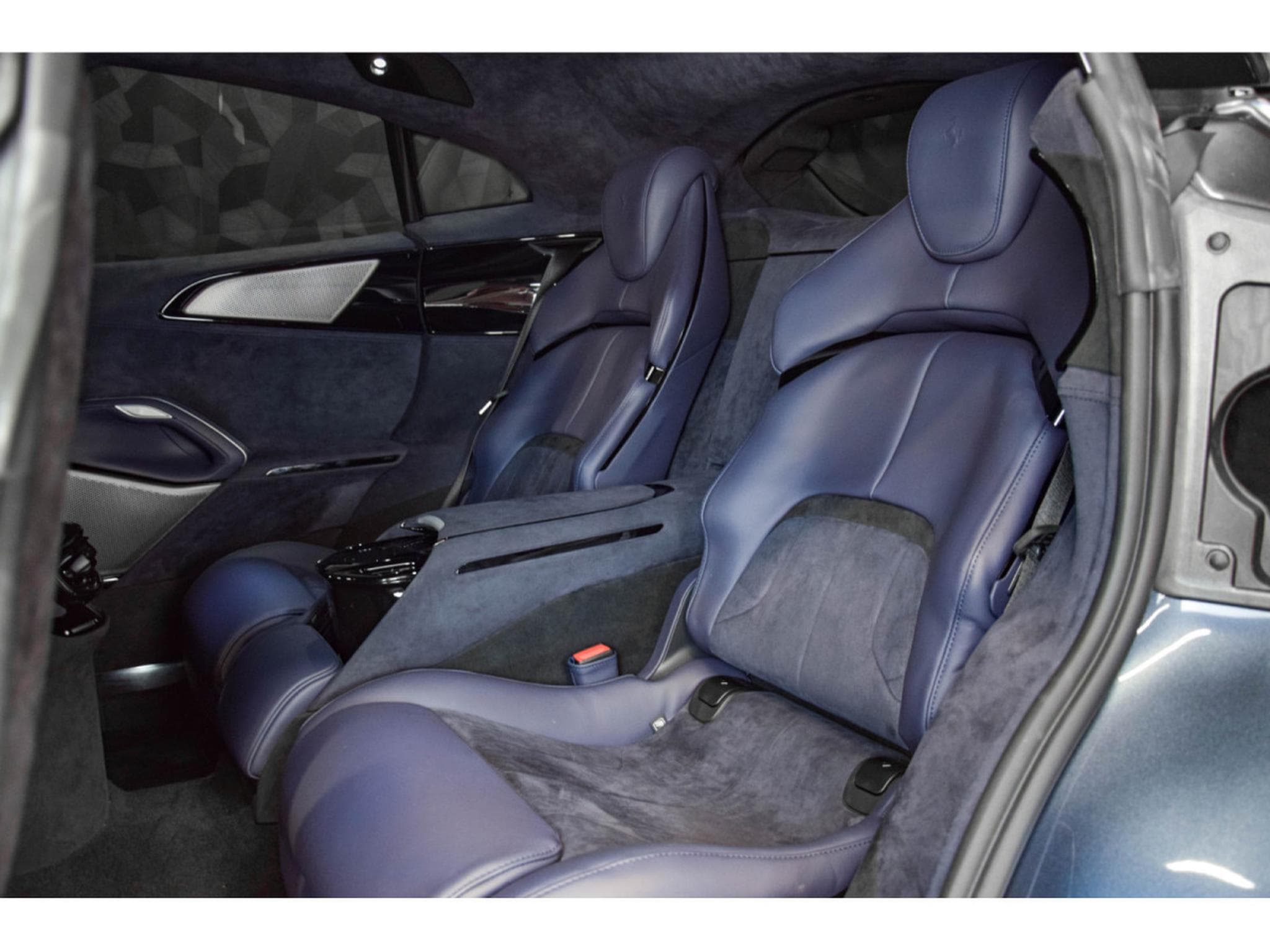 Ferrari Purosangue 6.5 V12 - BLU ROMA (2025) - Foto 12