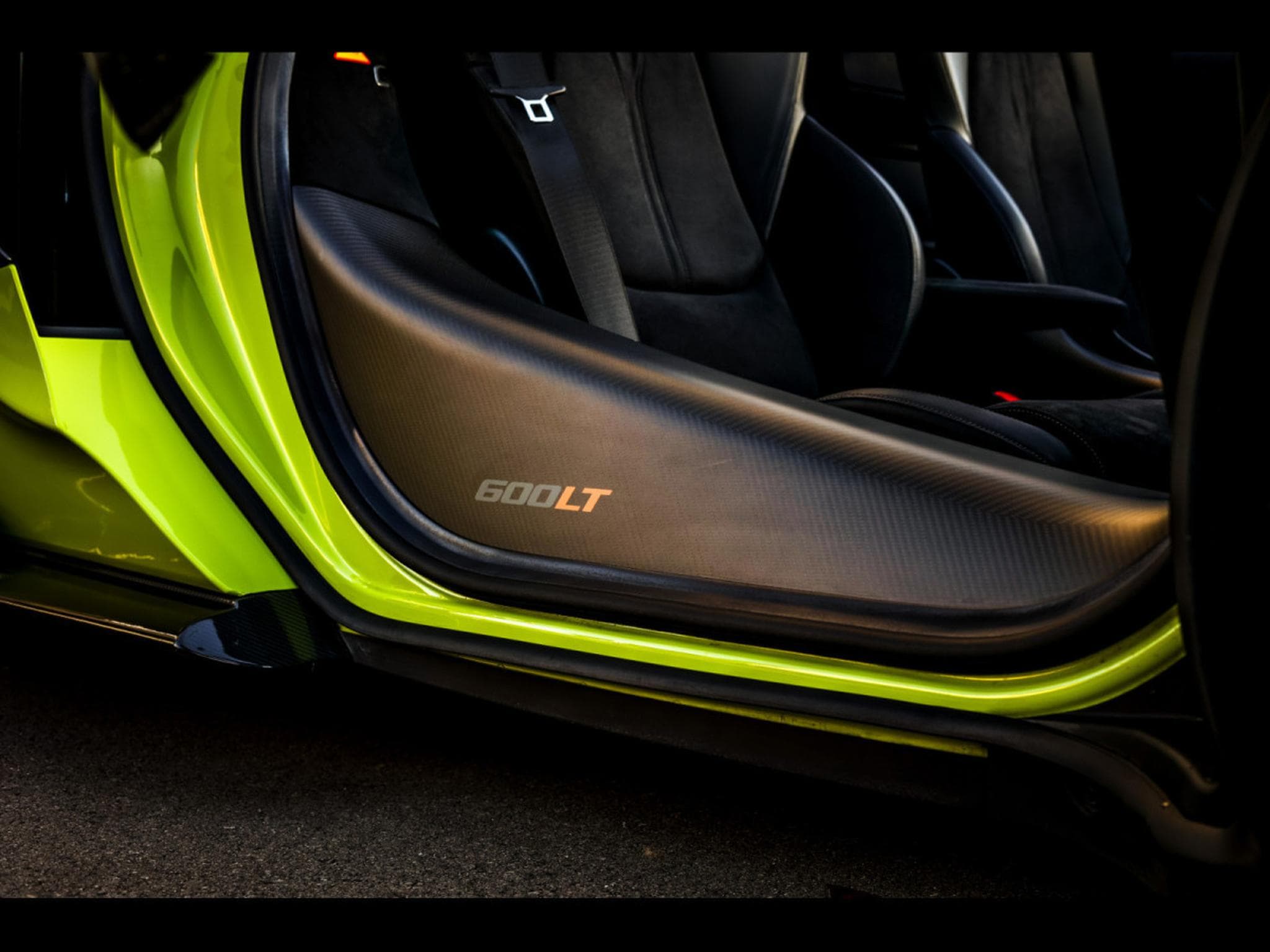 McLaren 600LT 3.8 V8 600 – PPF - LIME GREEN ELITE PAINT (2020) - Photo 18