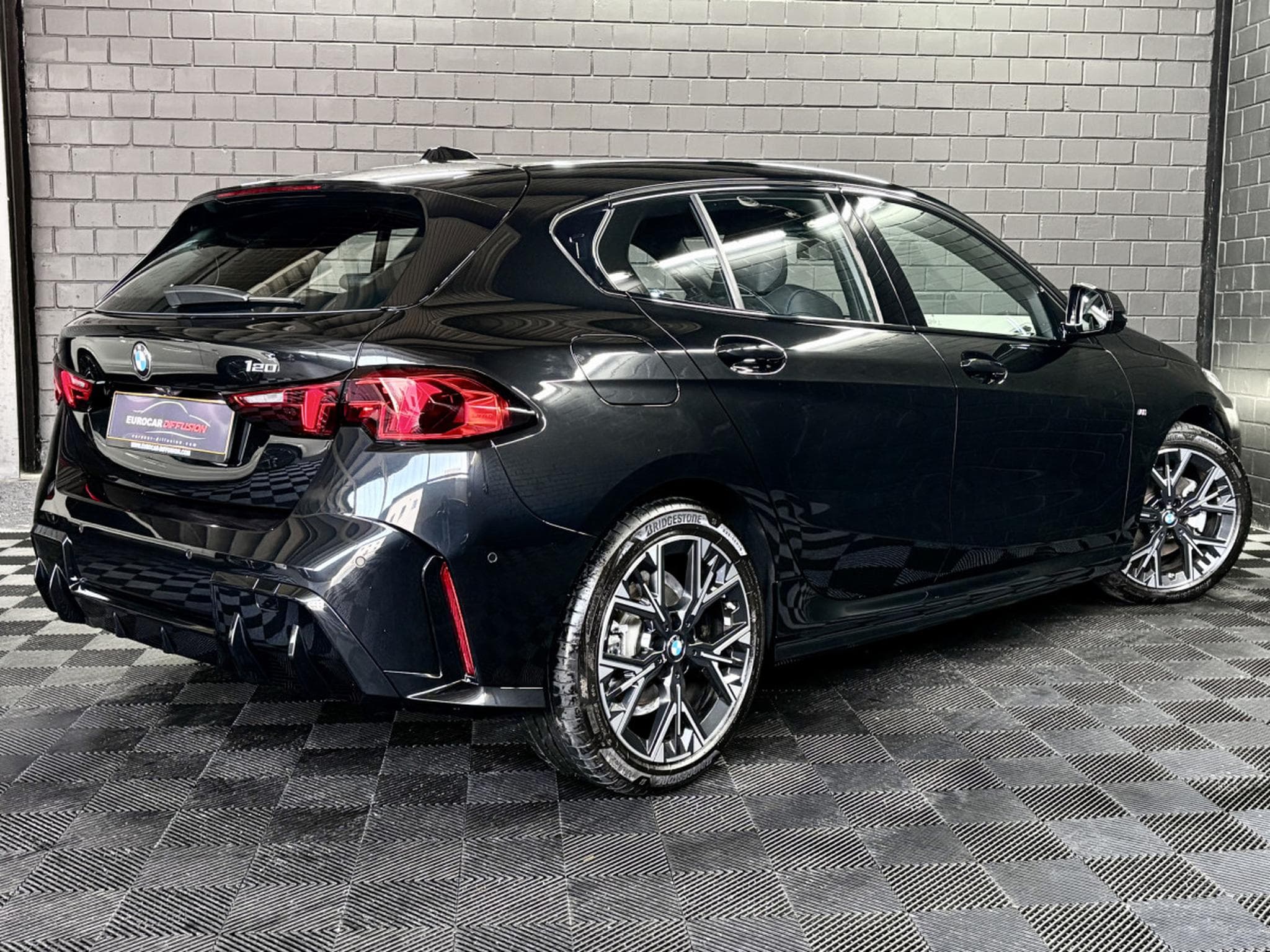 BMW 120 120i M-Sport 170CV  *Sièges Chauffants* Shadow Line * (2025) - Photo 6