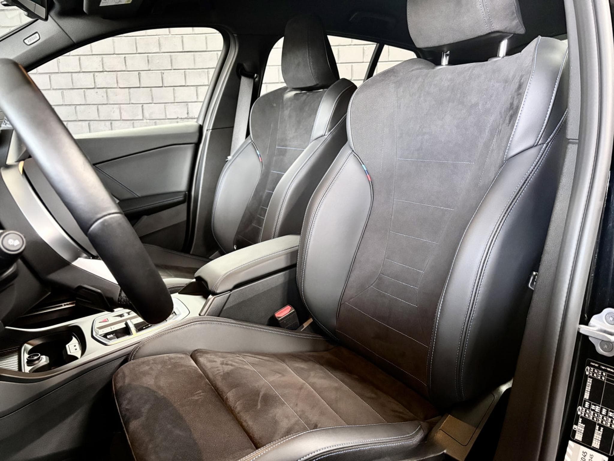 BMW 120 120i M-Sport 170CV  *Sièges Chauffants* Shadow Line * (2025) - Photo 7