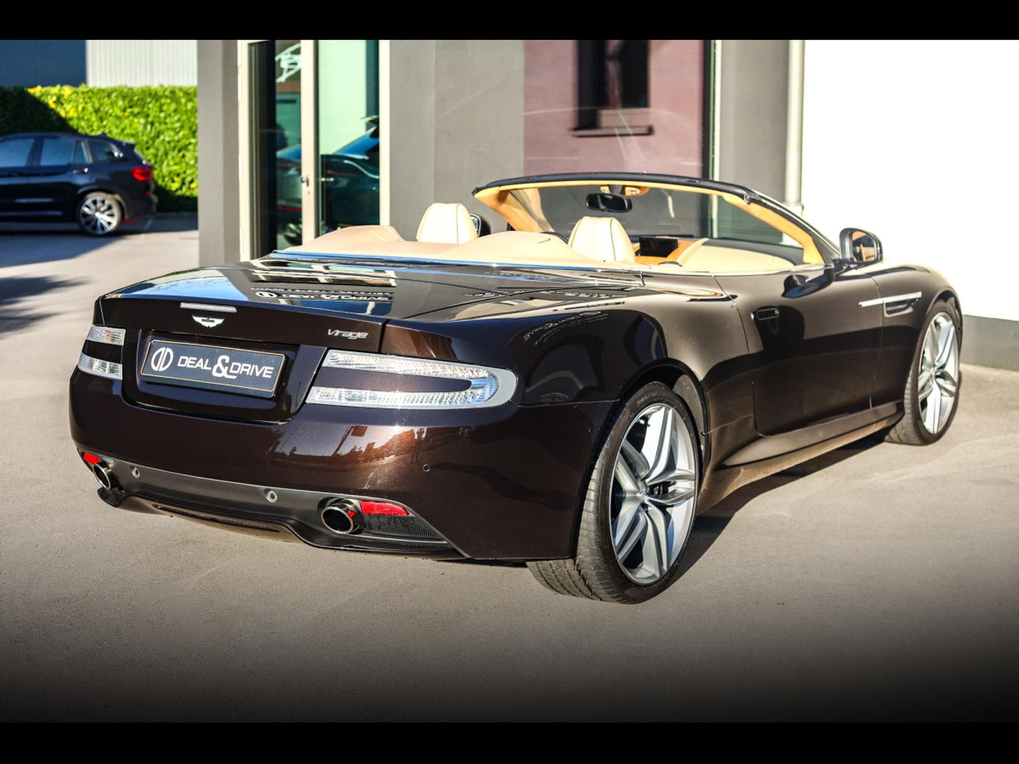 Aston-Martin Virage VOLANTE 6.0 V12 TOUCHTRONIC II – MARRON BLACK (2013) - Photo 7