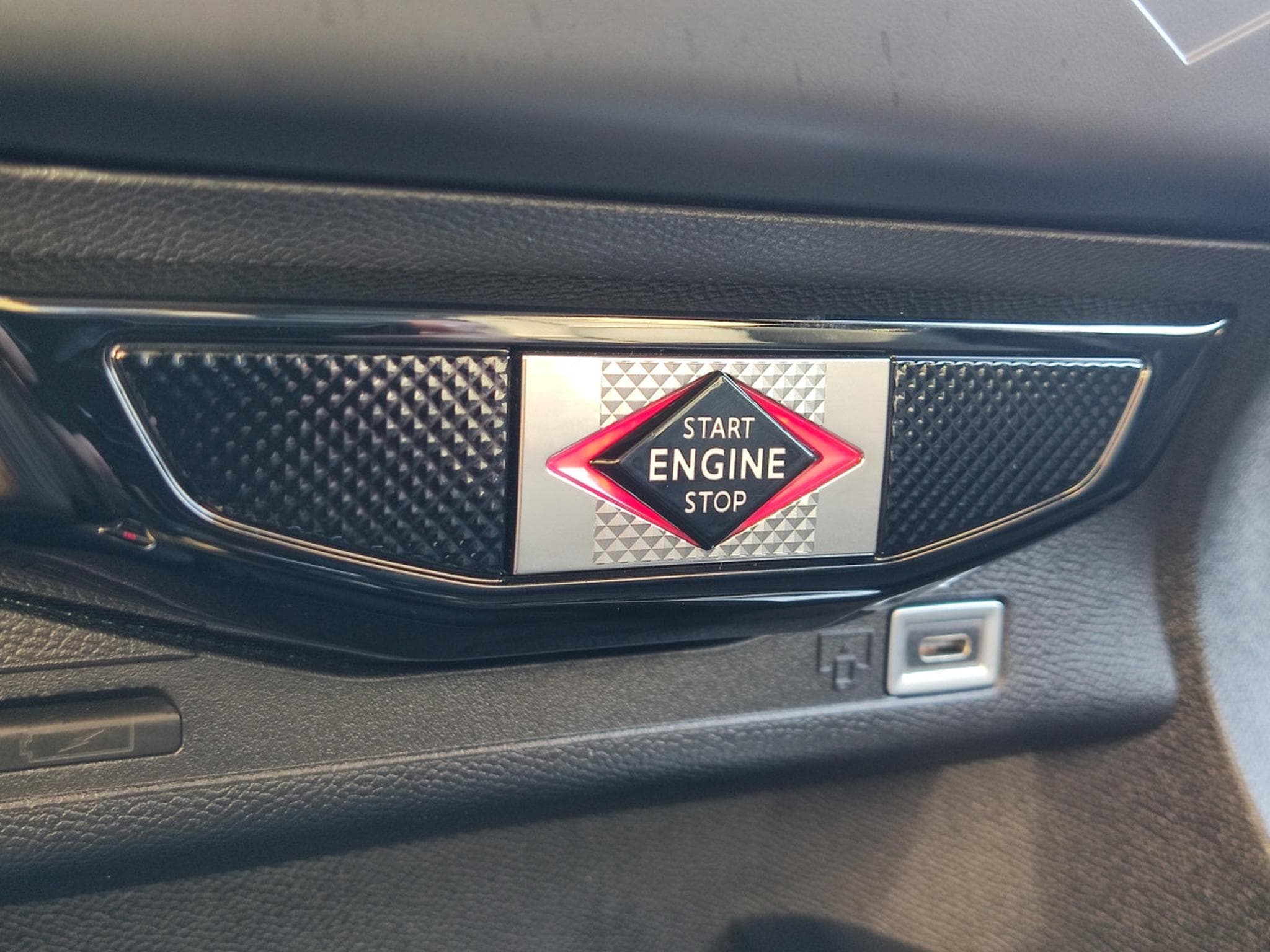 DS Automobiles DS3 1.2 130 OPERA EAT8  * GARANTIE 36 MOIS EUROPÉENNE * (2024) - Foto 20