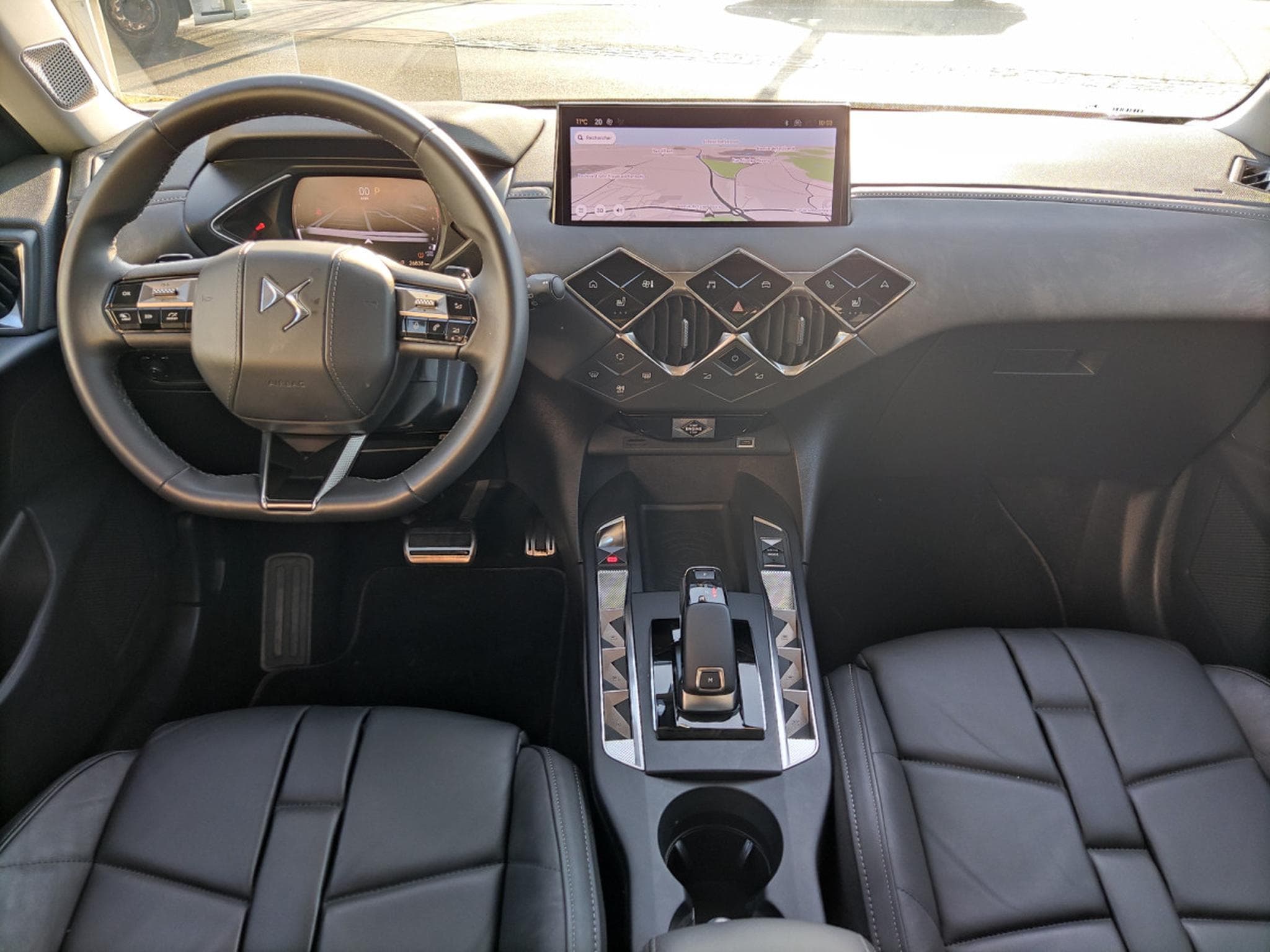 DS Automobiles DS3 1.2 130 OPERA EAT8  * GARANTIE 36 MOIS EUROPÉENNE * (2024) - Foto 3