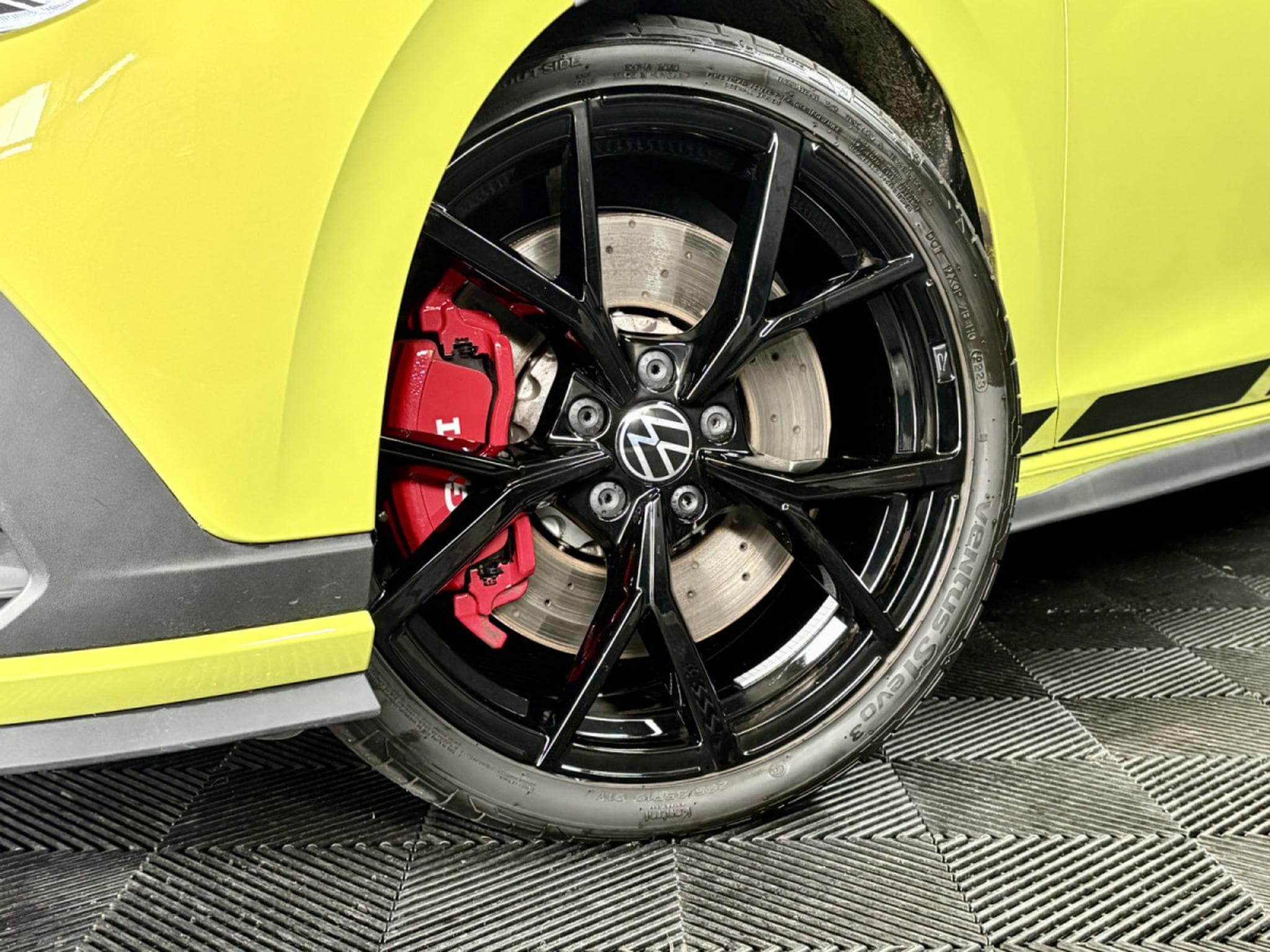 VW Golf GTI Clubsport 2.0 TSI 300 CV DSG7 *PANO*MATRIX* *CAM* (2023) - Foto 21