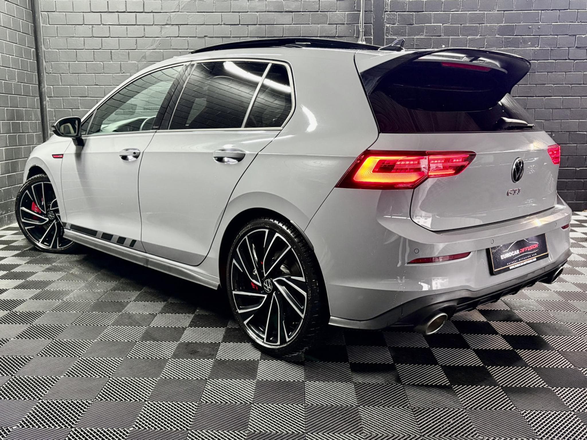 VW Golf GTI Clubsport 2.0 TSI 300 CV DSG7 *DCC**Matrix* *Toit Ouvran (2023) - Foto 4