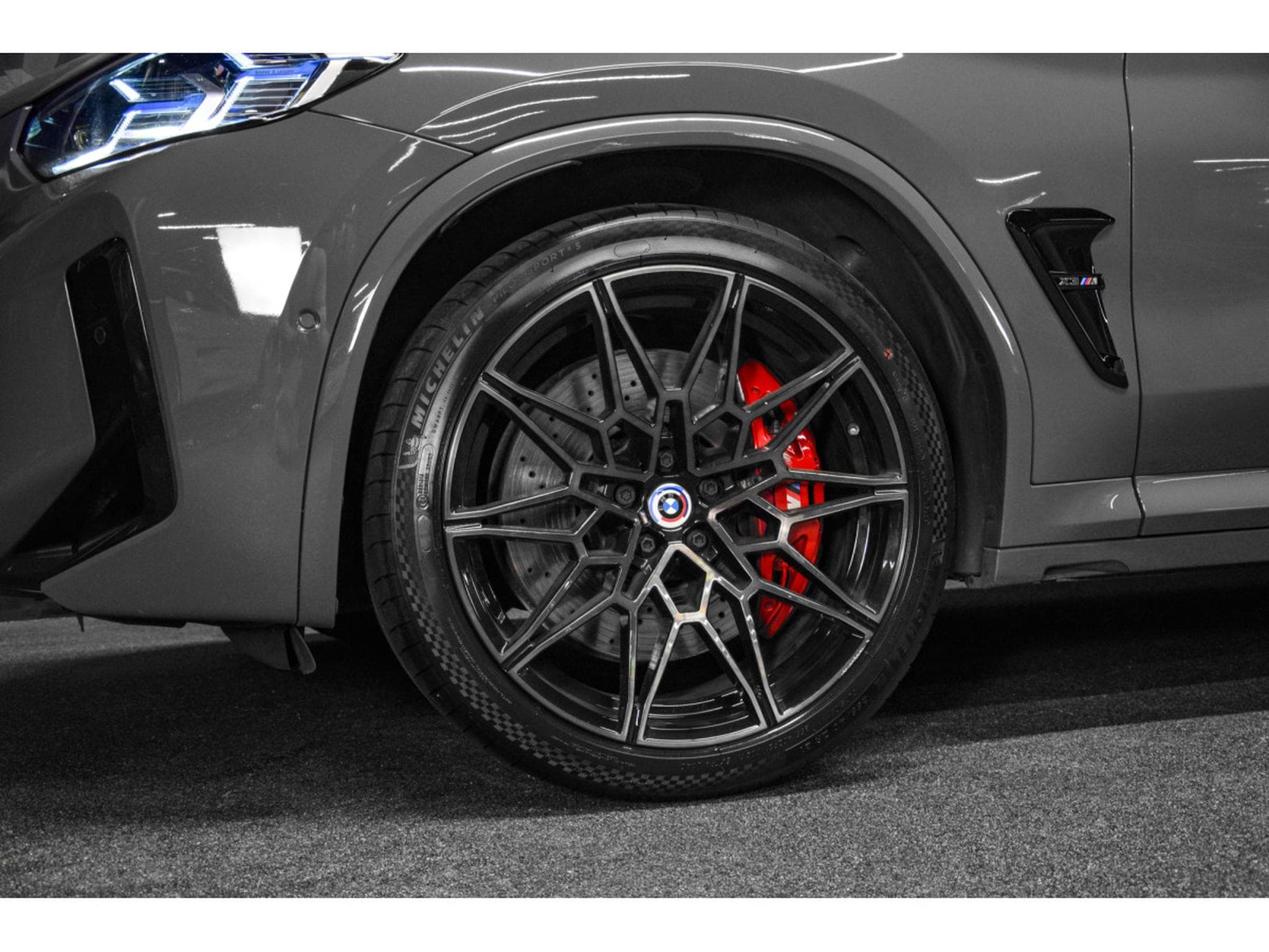 BMW X3M Compétition F97 - GRIGIO TELESTO PEARL (2022) - Foto 13