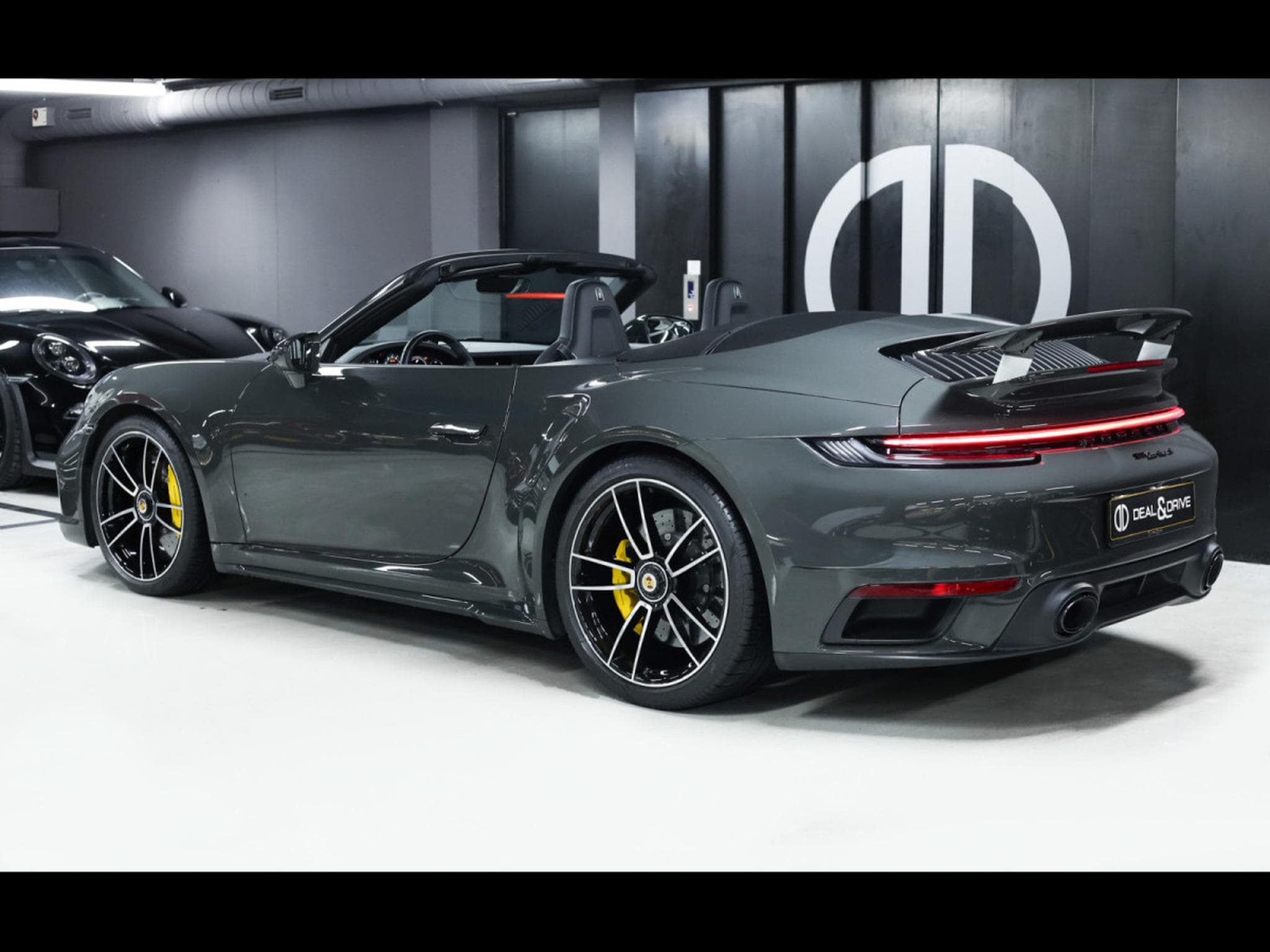 Porsche 911 .1 911 TURBO S CABRIOLET PDK - SLATE GREY PTS - APPROVED 04/ (2023) - Photo 3