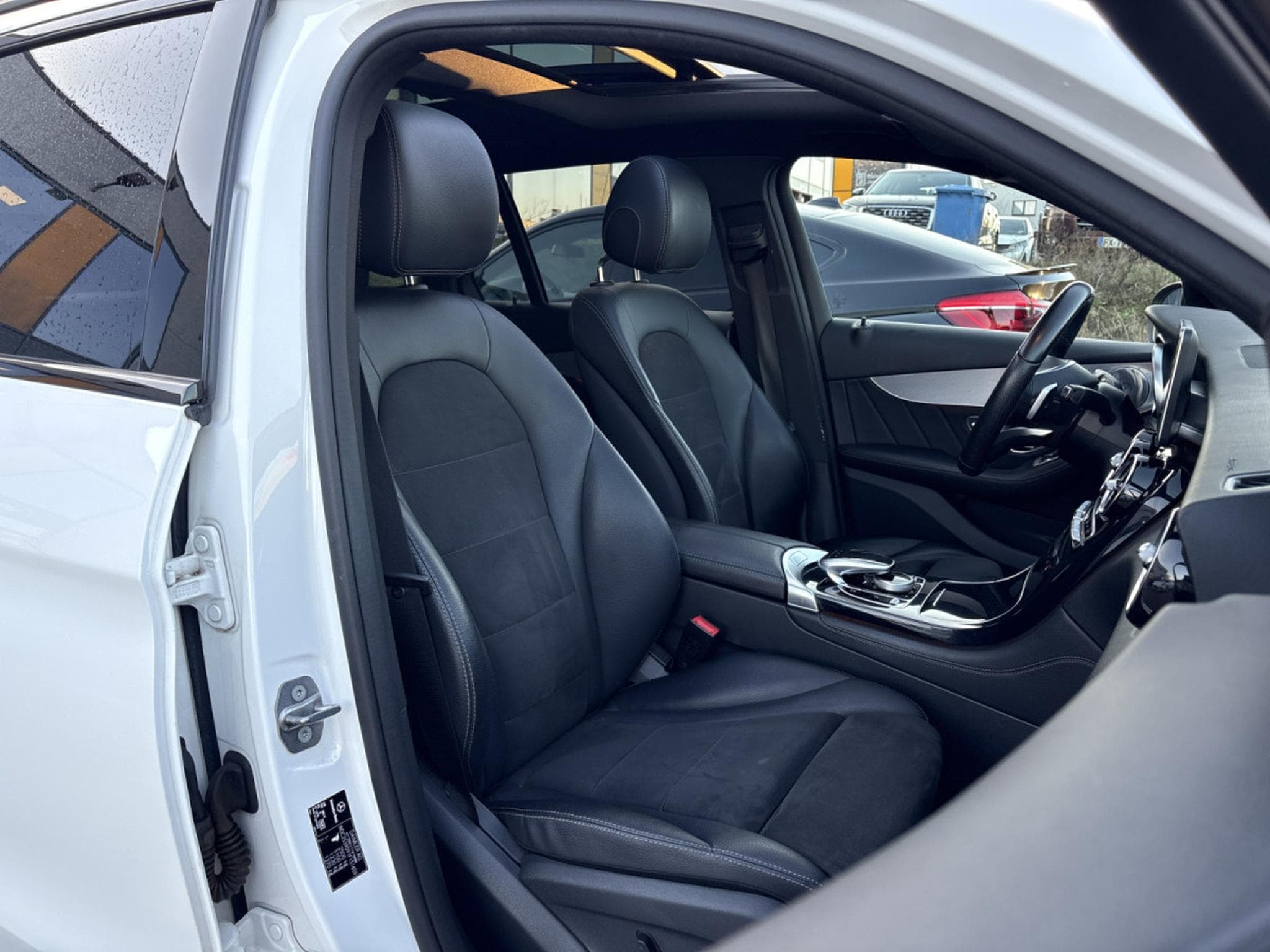 Mercedes GLC 250 250 d AMG 4Matic/PANO/360°/LED/20/AHK/BURMESTER (2016) - Photo 23